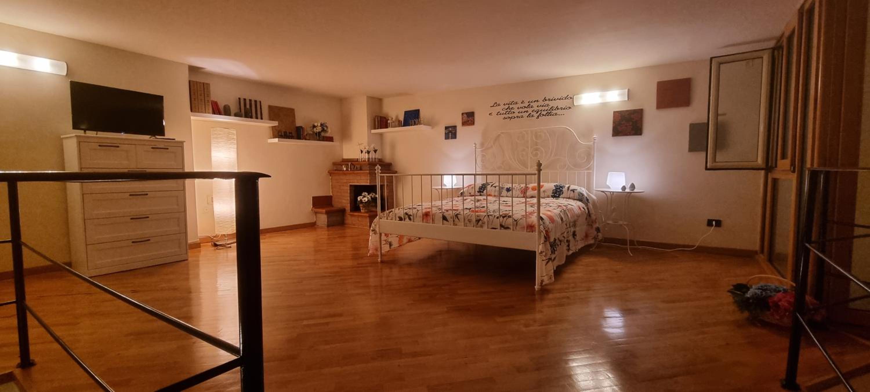 One-Bedroom Apartment - Photo 27