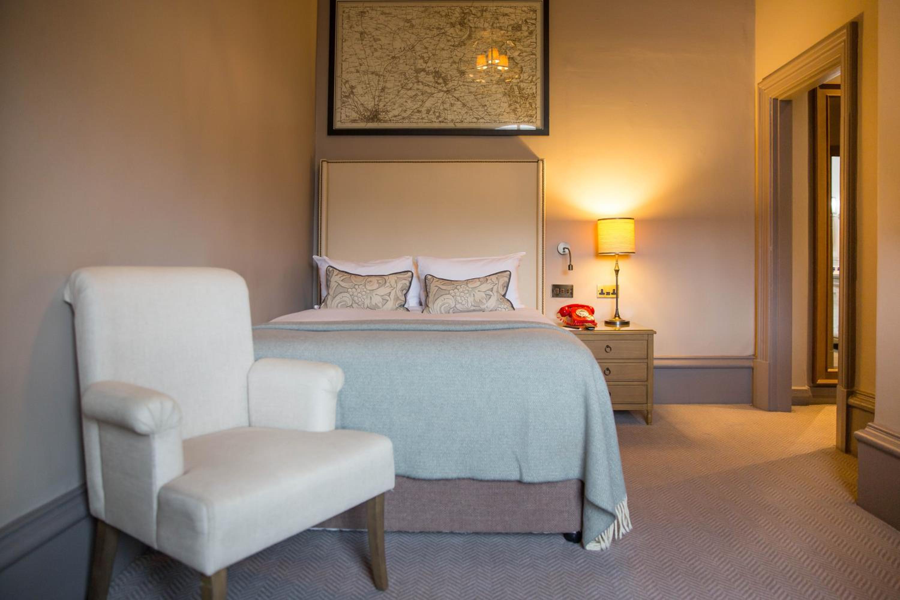 Sidings, Annex Room 5 Min walk from Reception - Photo 7