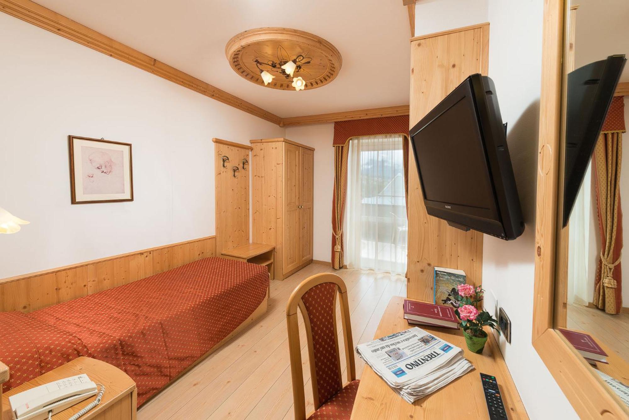 Deluxe Single Room photo 3