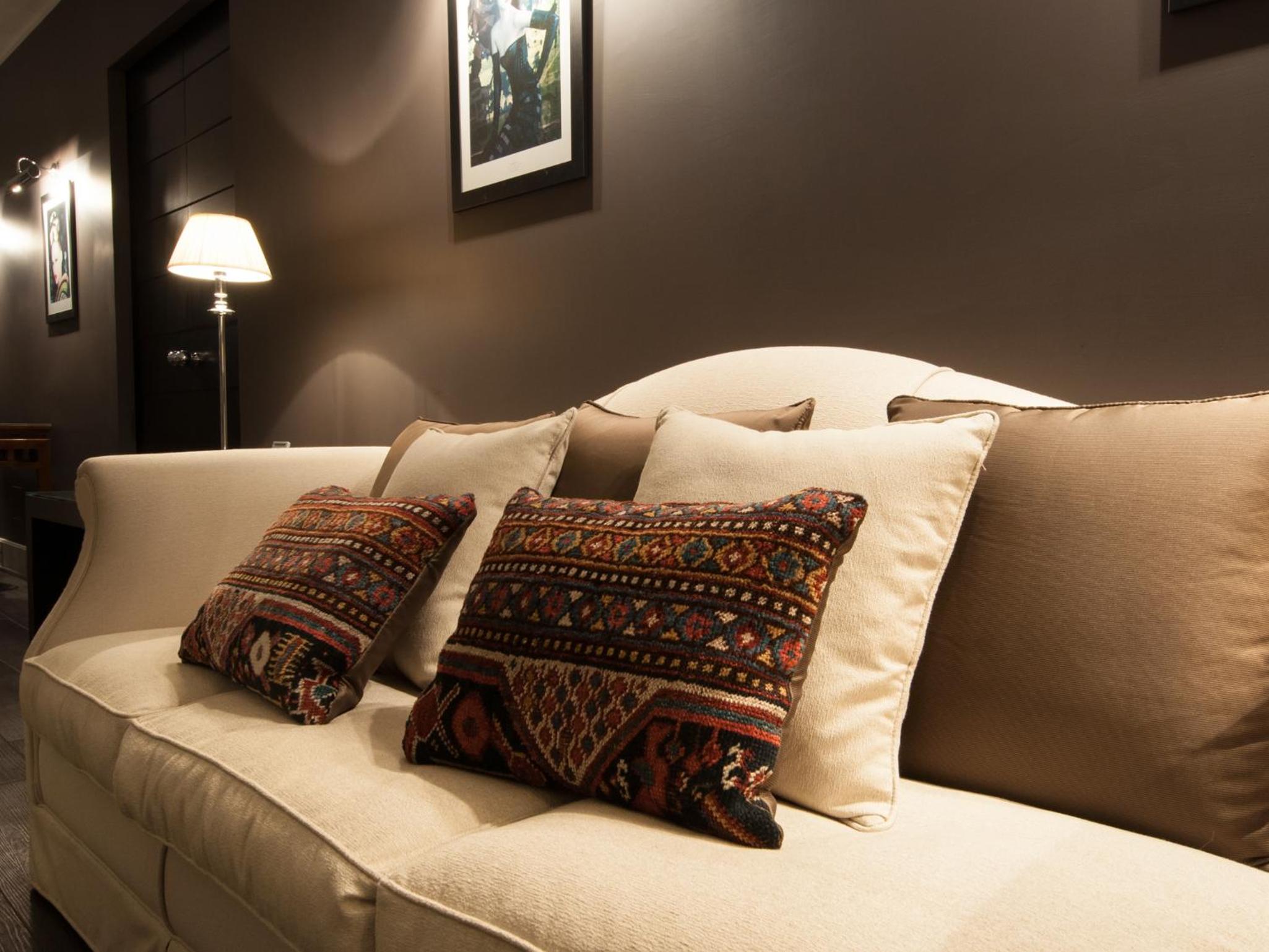 Penthouse Suite with Balcony - Photo 5