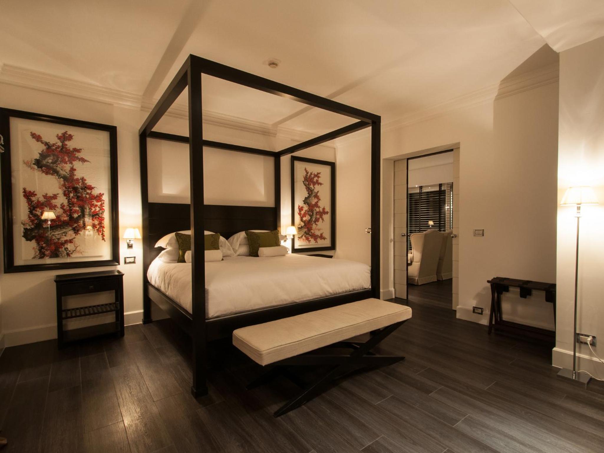 Penthouse Suite with Balcony - Photo 32