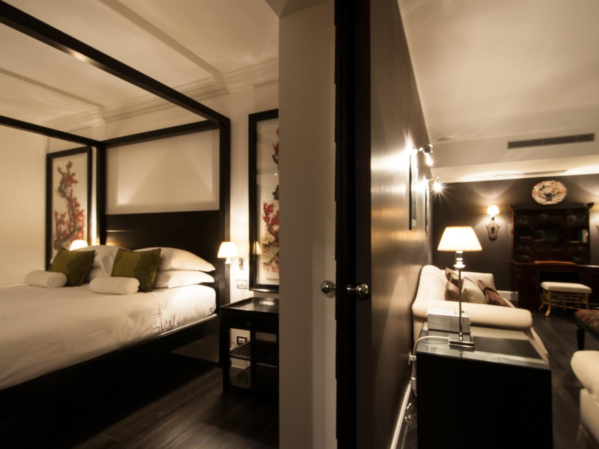 Penthouse Suite with Balcony - Photo 4
