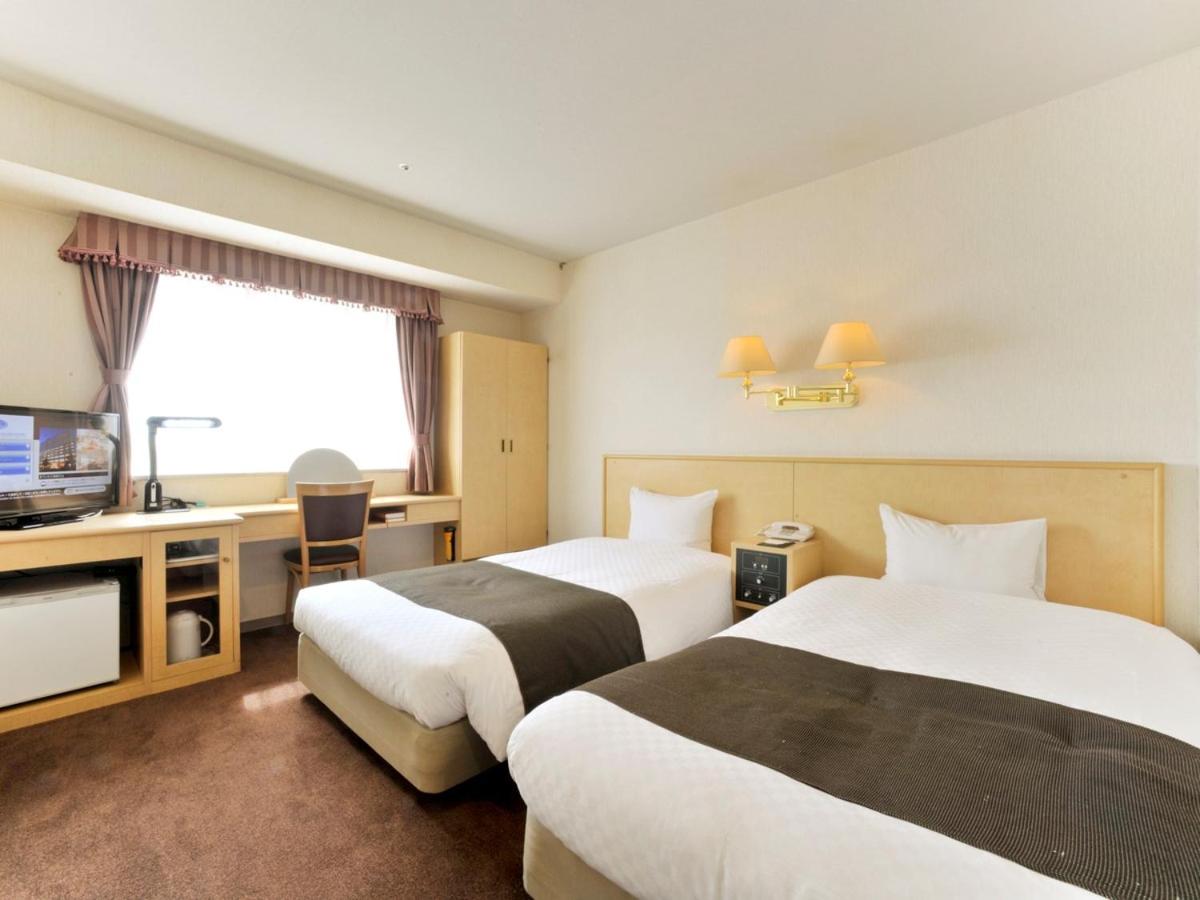 Twin Room with No View - Non-Smoking