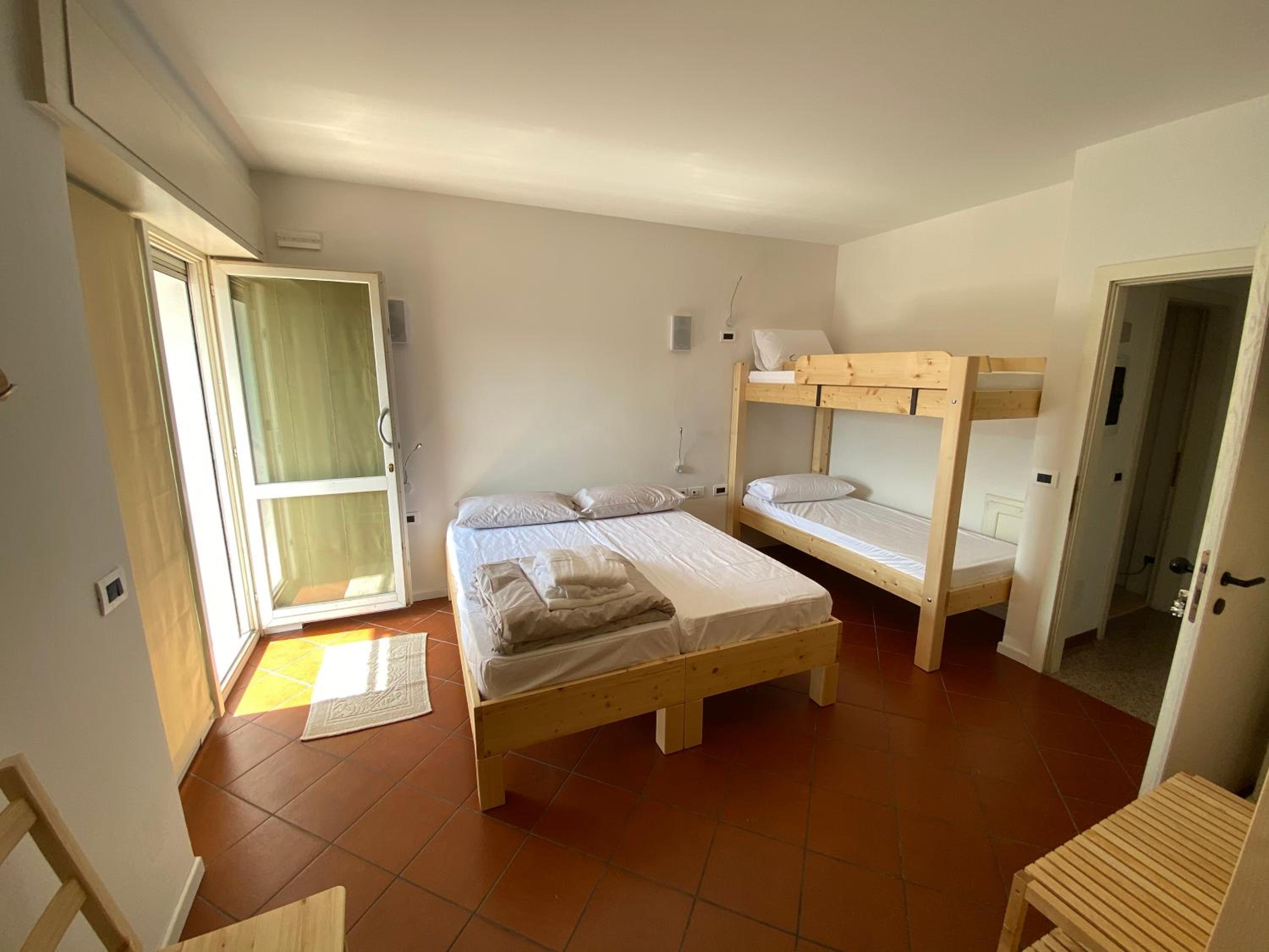 Classic Quadruple Room with Private Sauna - Photo 11