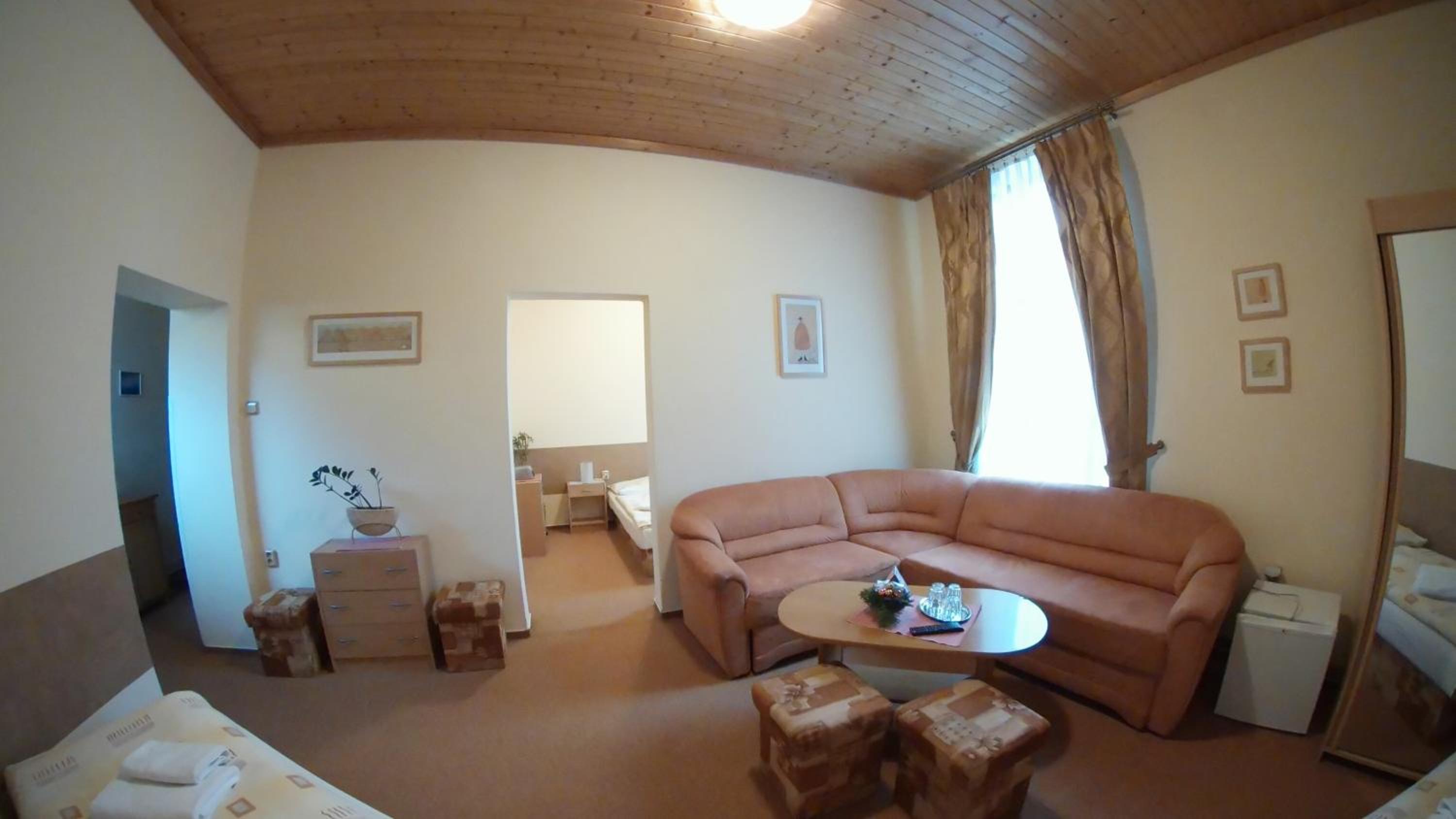 Suite photo 1