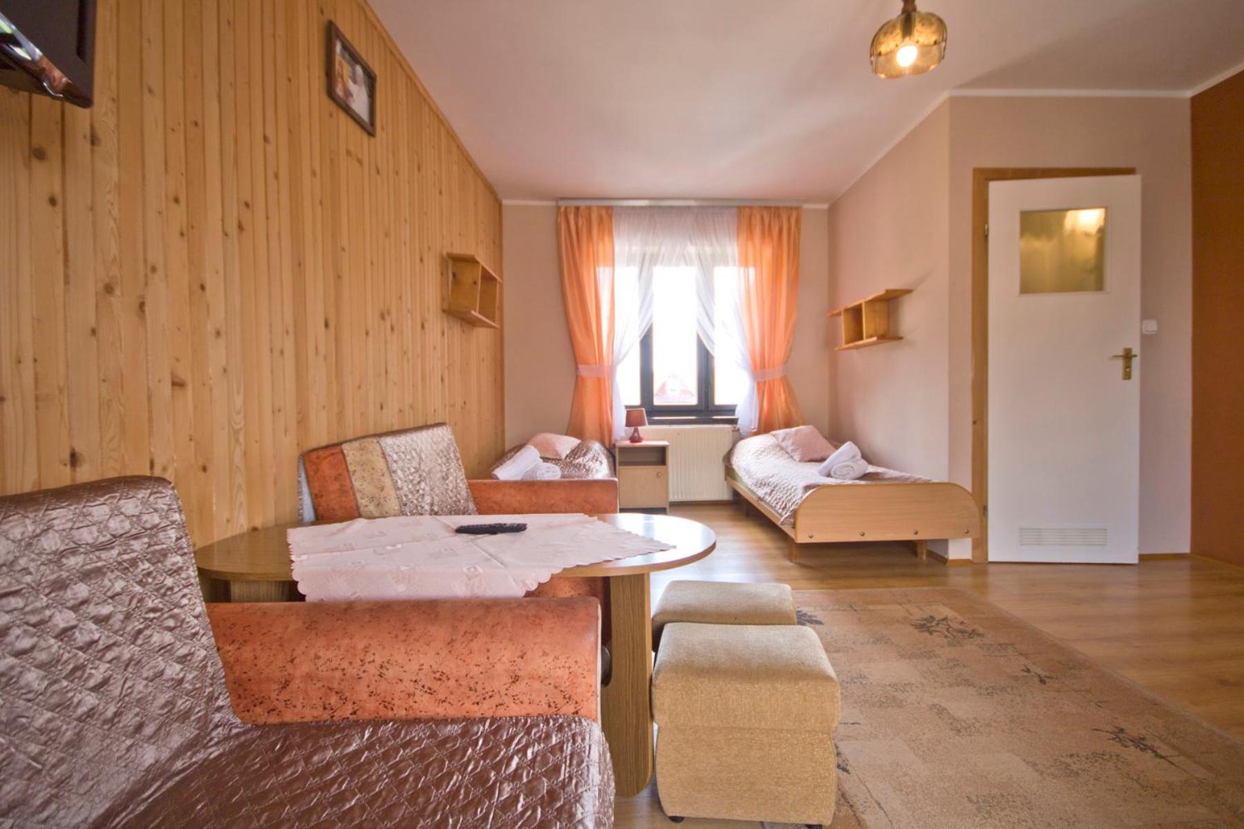 Quadruple Room with Mountain View - Photo 1