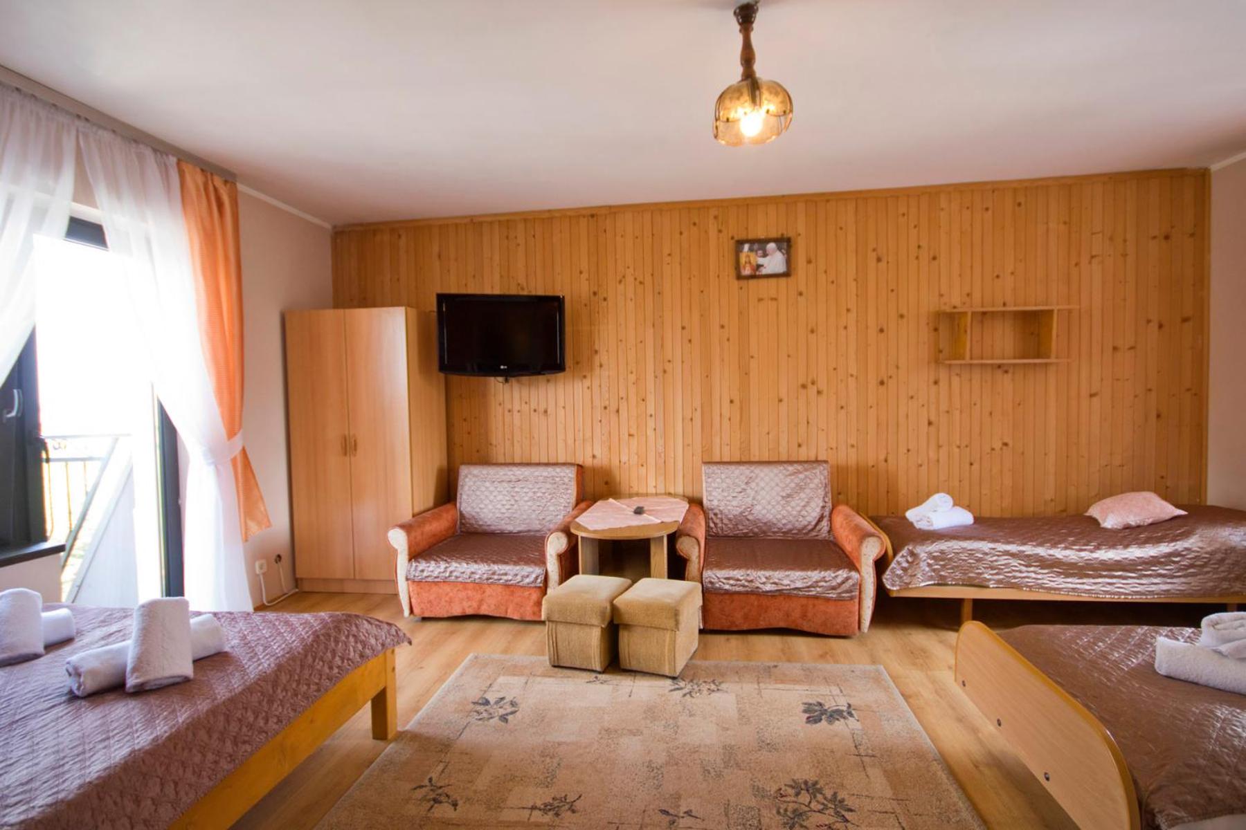 Quadruple Room with Mountain View - Photo 4