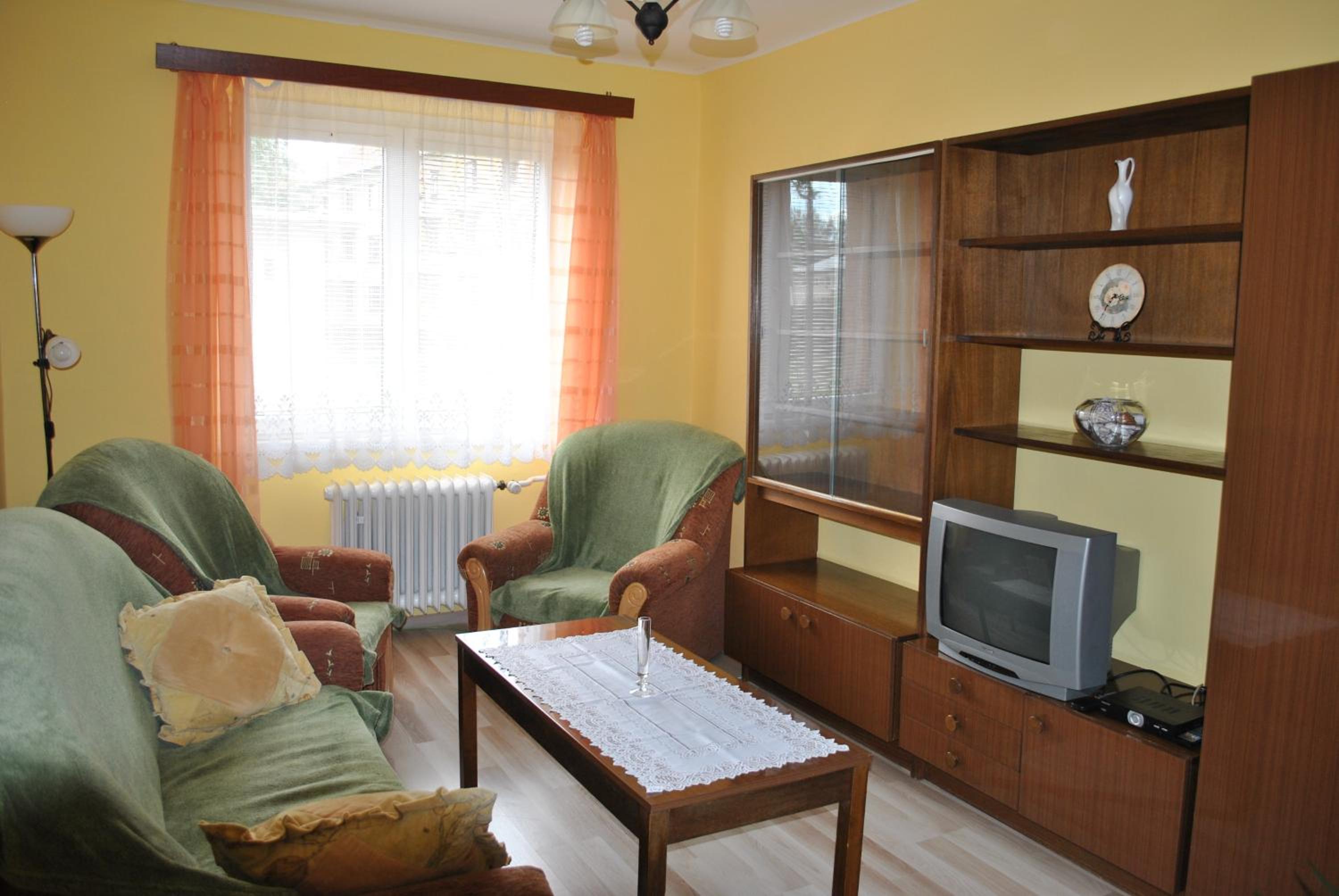 One-Bedroom Apartment photo 2