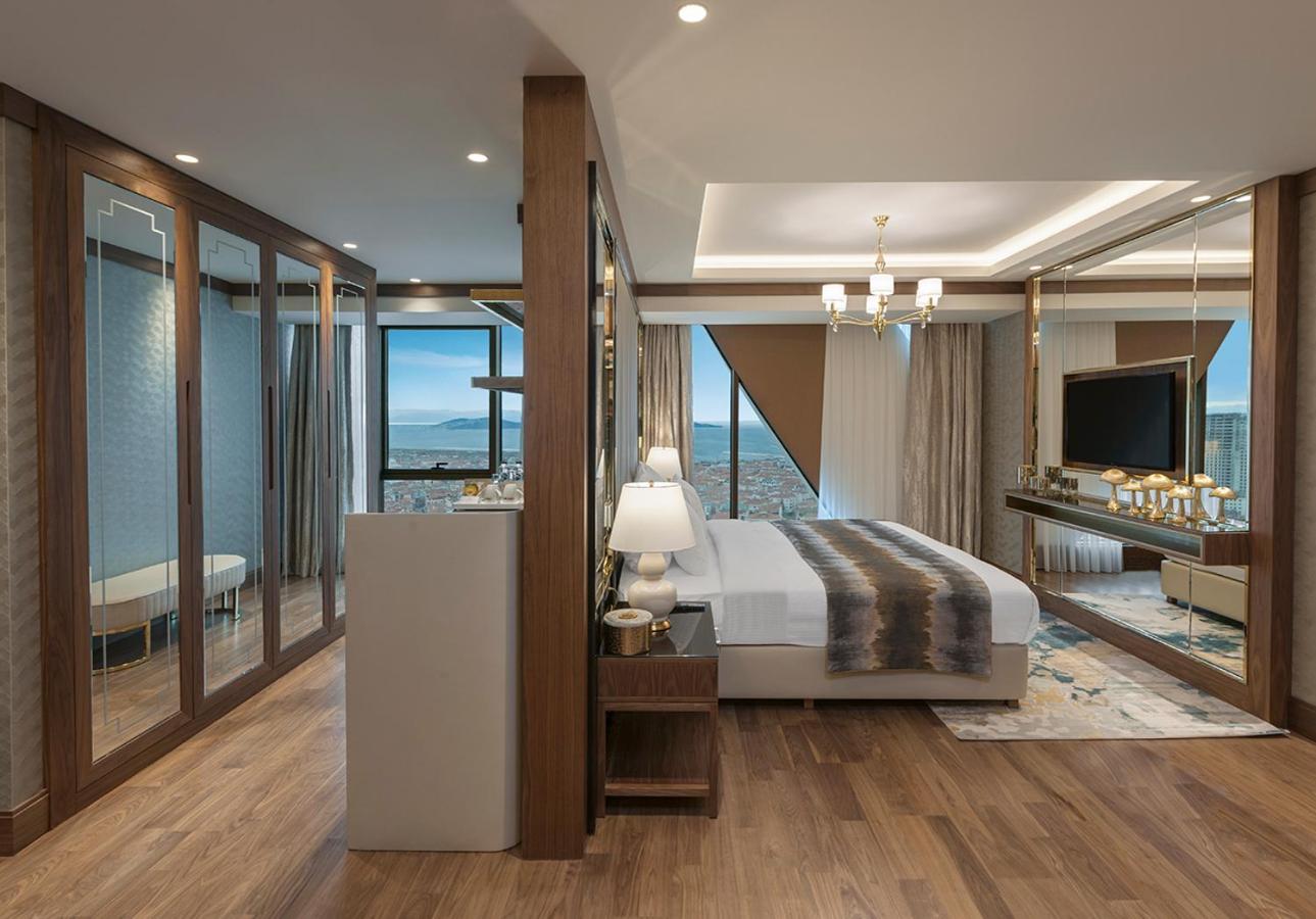 Presidential Suite with King Size Bed photo 1
