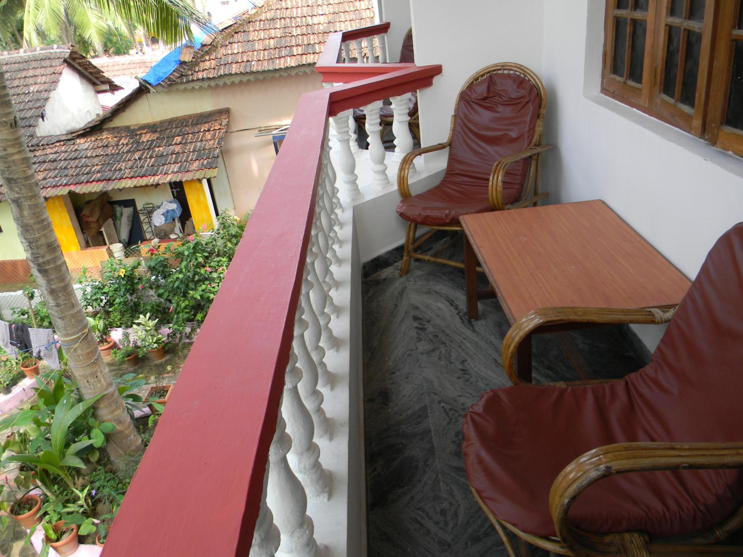 Triple Room with Balcony - Photo 4