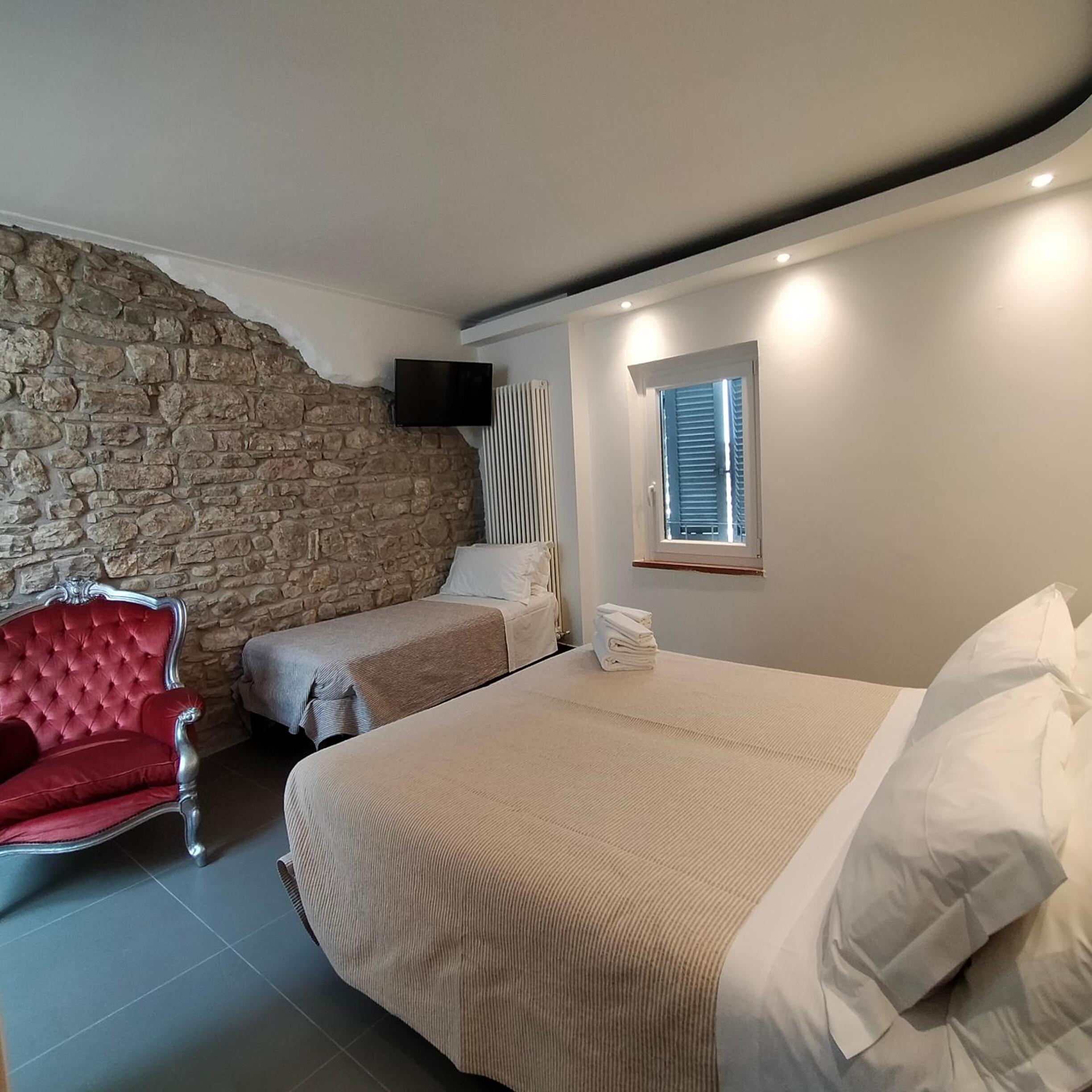 Two-Bedroom Apartment - Photo 16