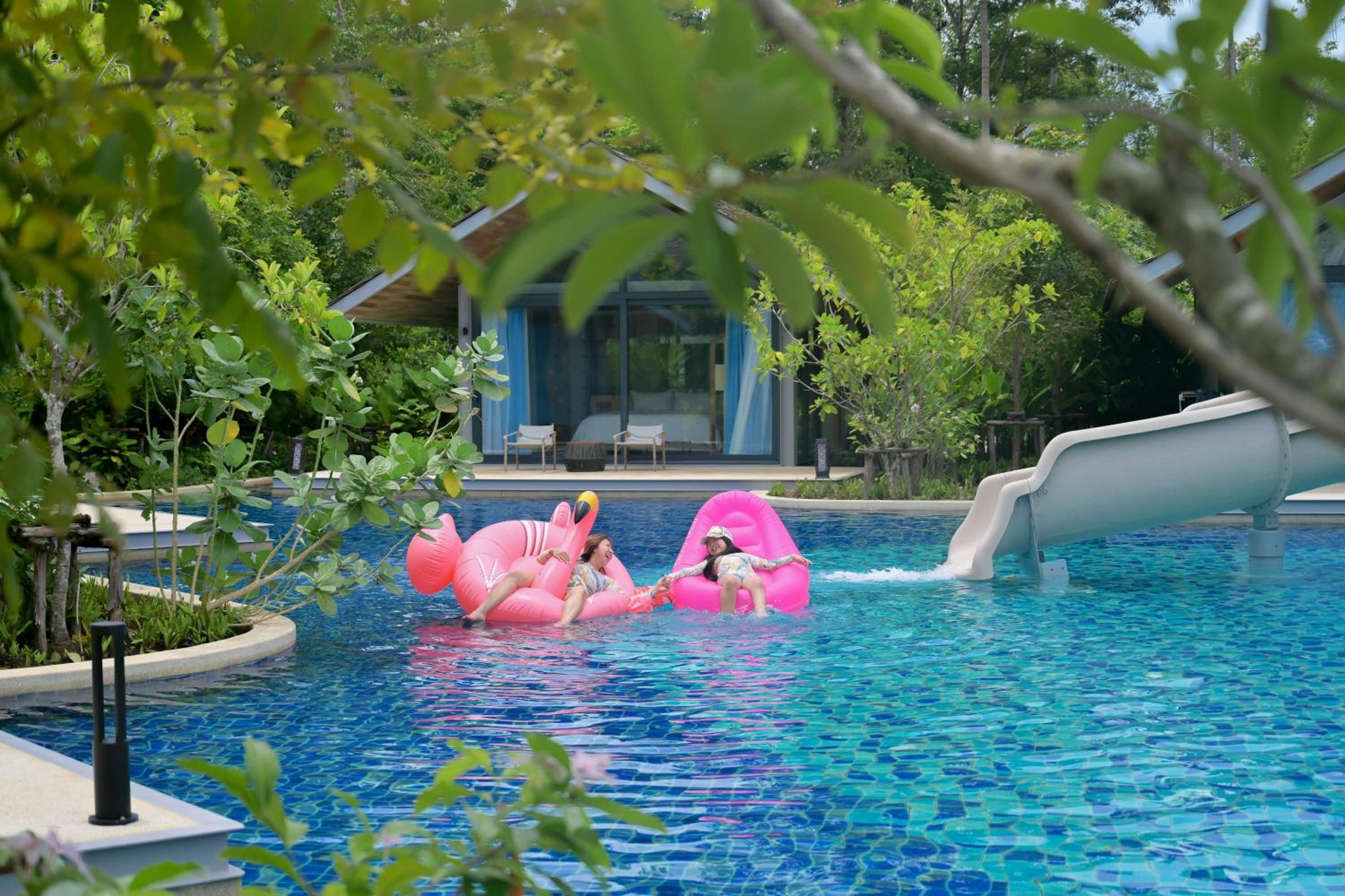 One-Bedroom Villa Pool Access with Schedule Boat Transfer - Photo 7