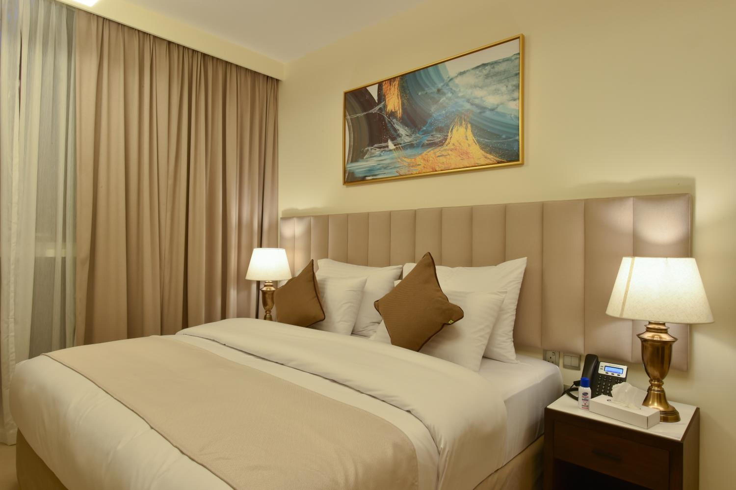Suite One Bedroom photo 2