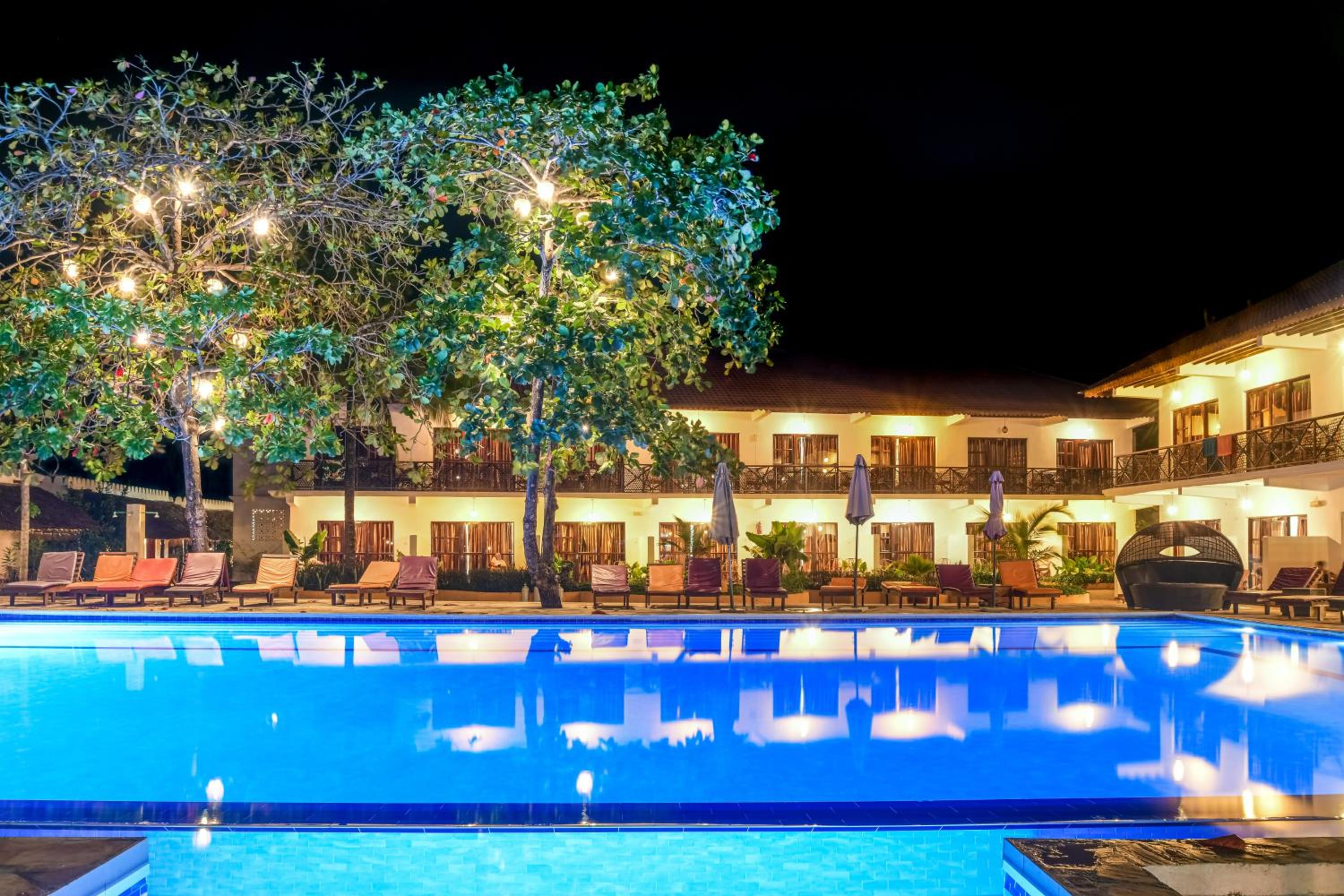 Twin Room with Pool View photo 2