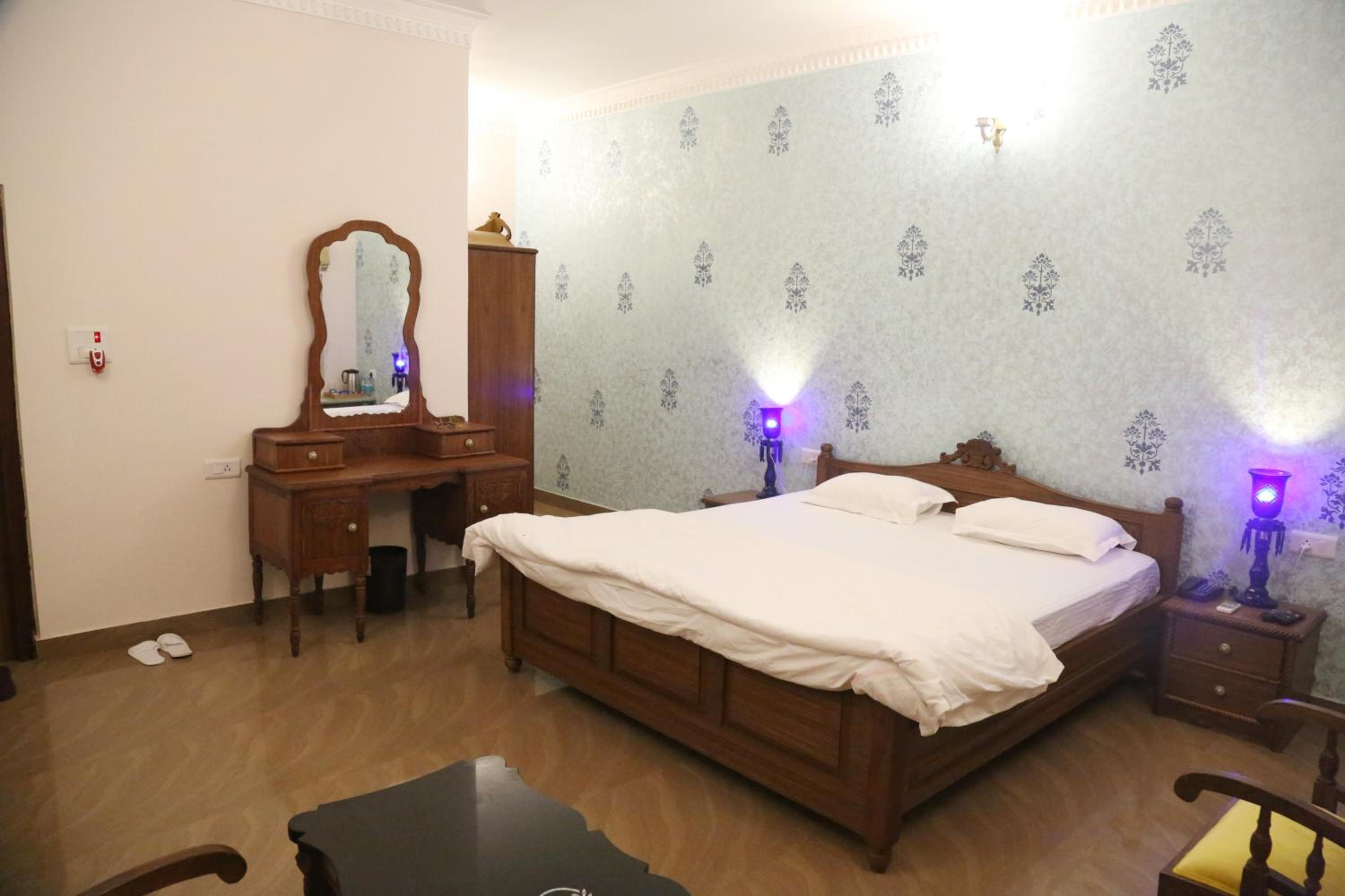 Deluxe Suite - Photo 12