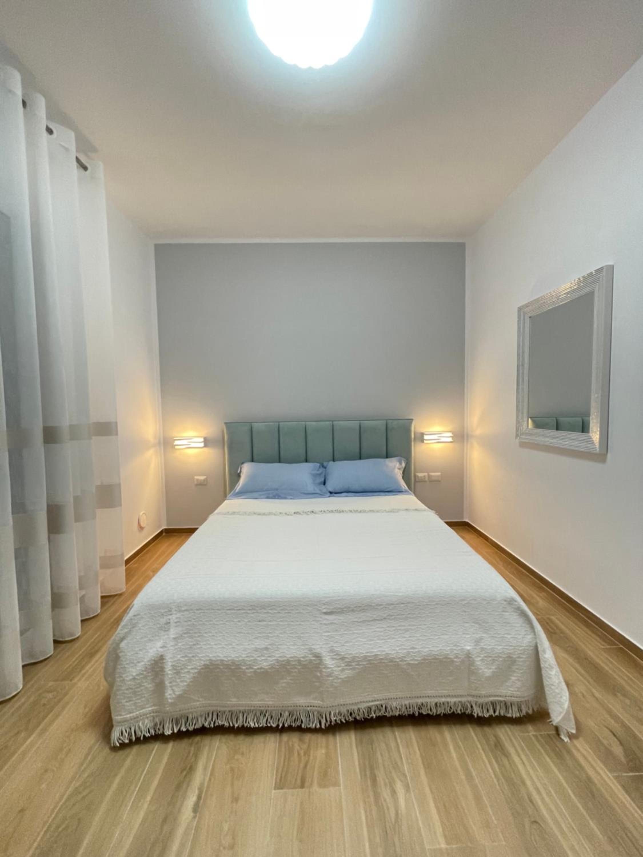 One-Bedroom Apartment photo 3