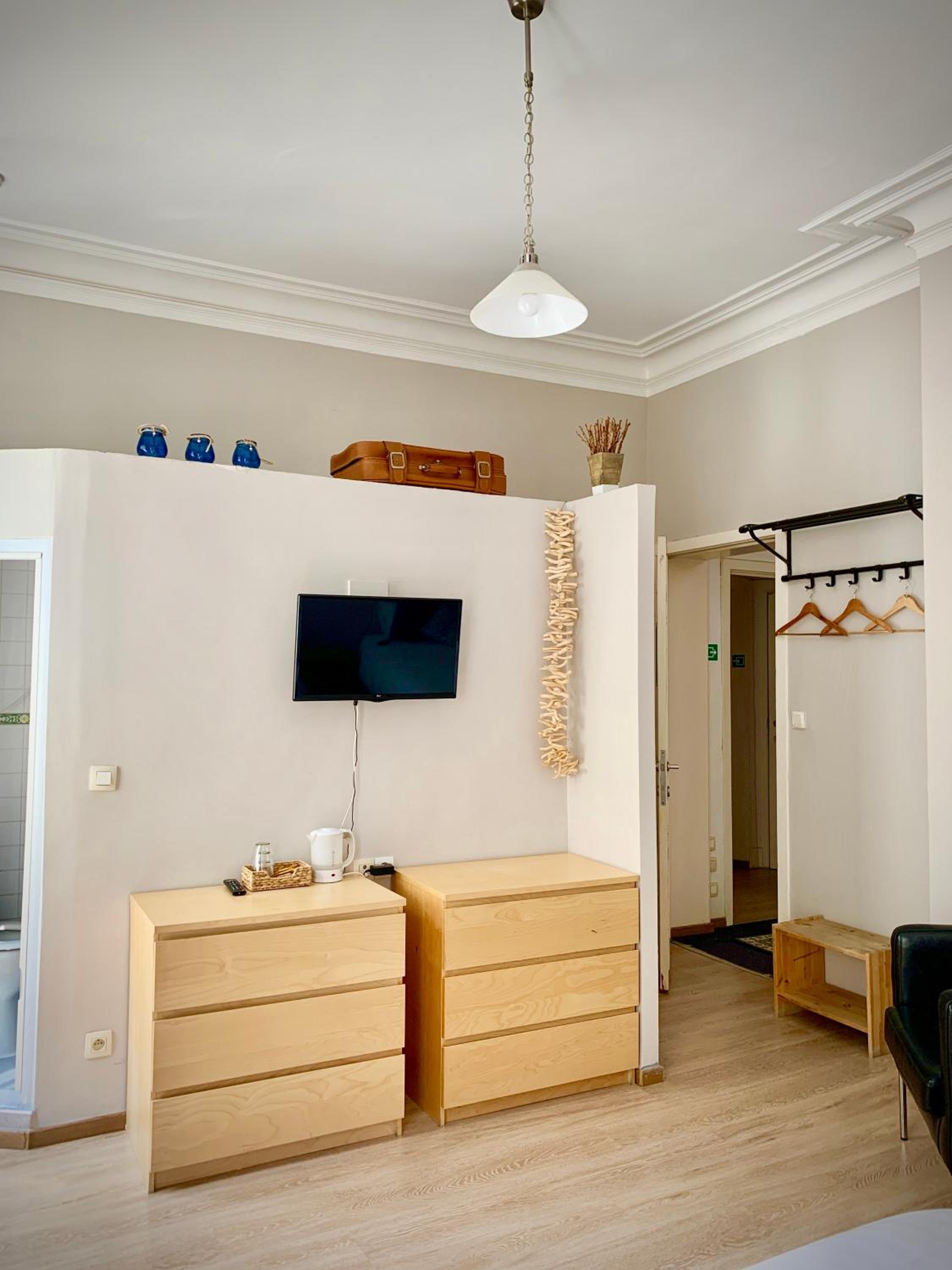 Triple Room - Photo 7