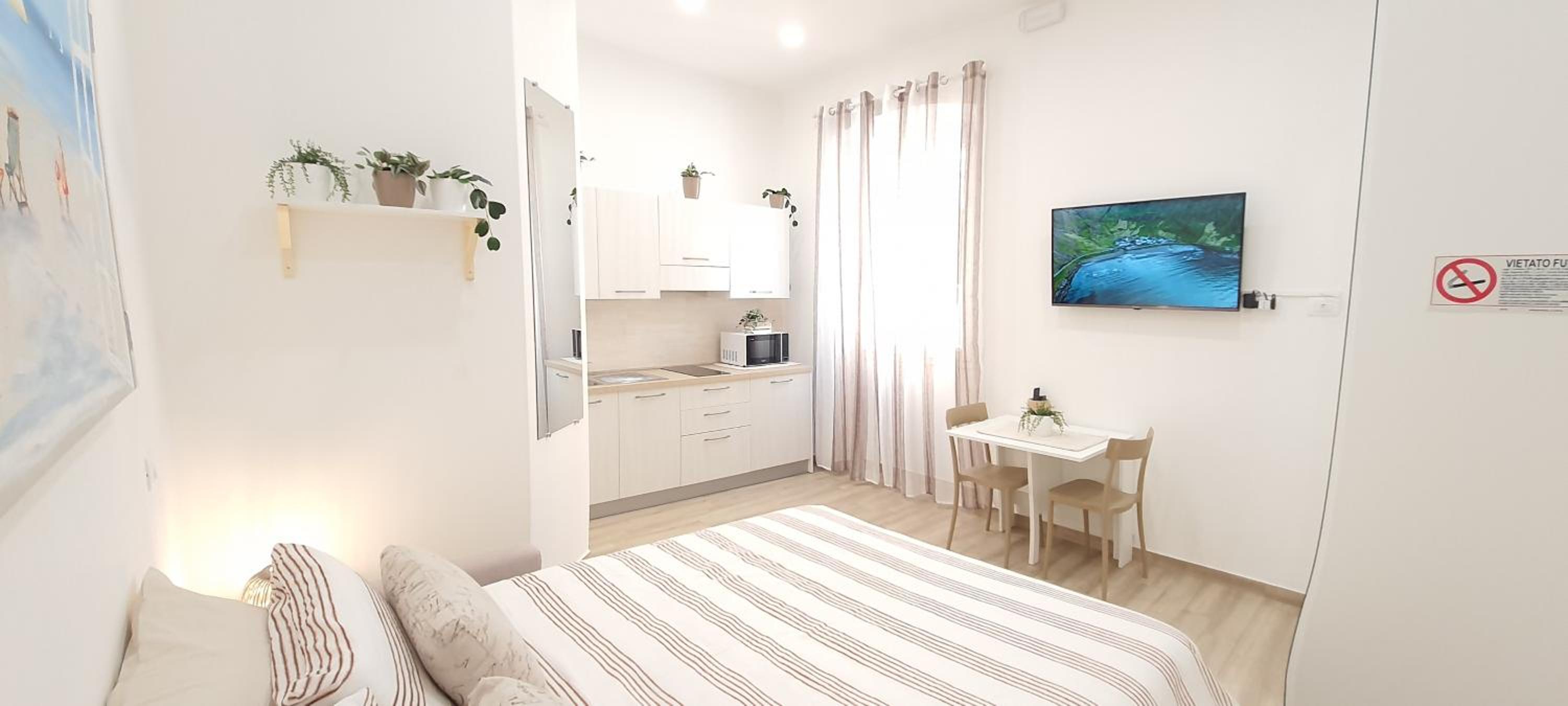 One-Bedroom Apartment photo 3