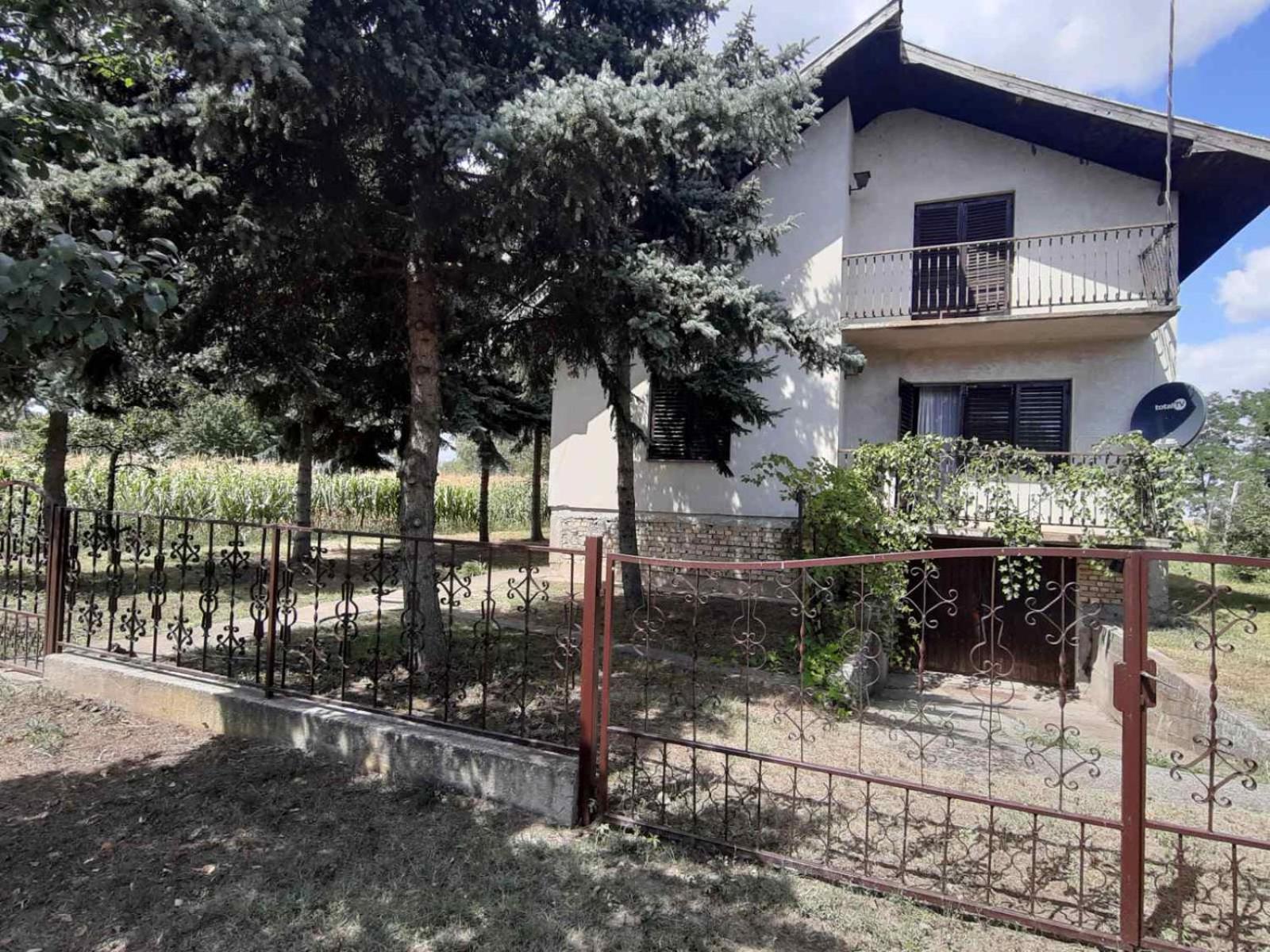 Two-Bedroom House photo 3