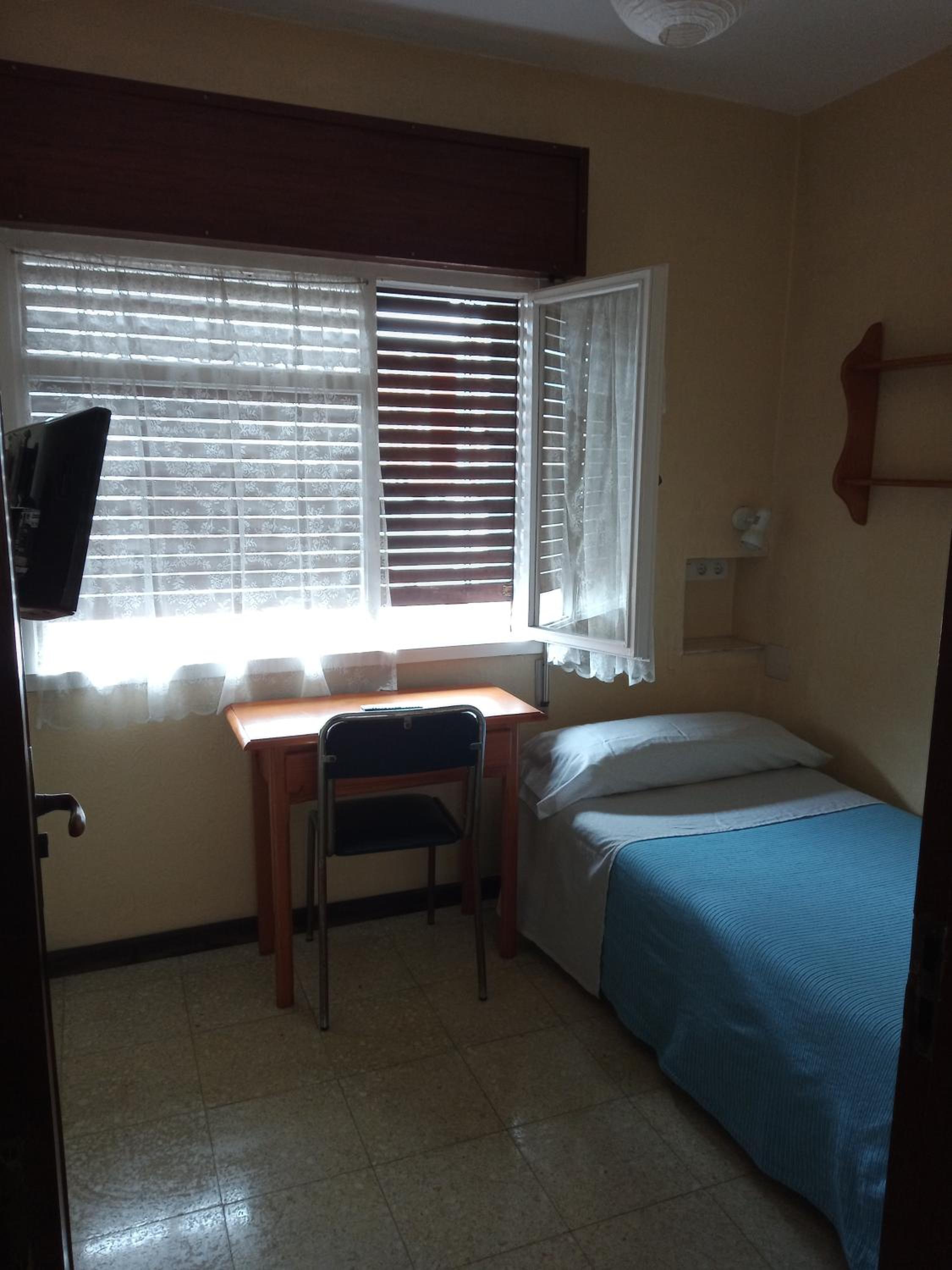 Habitación individual con baño privado