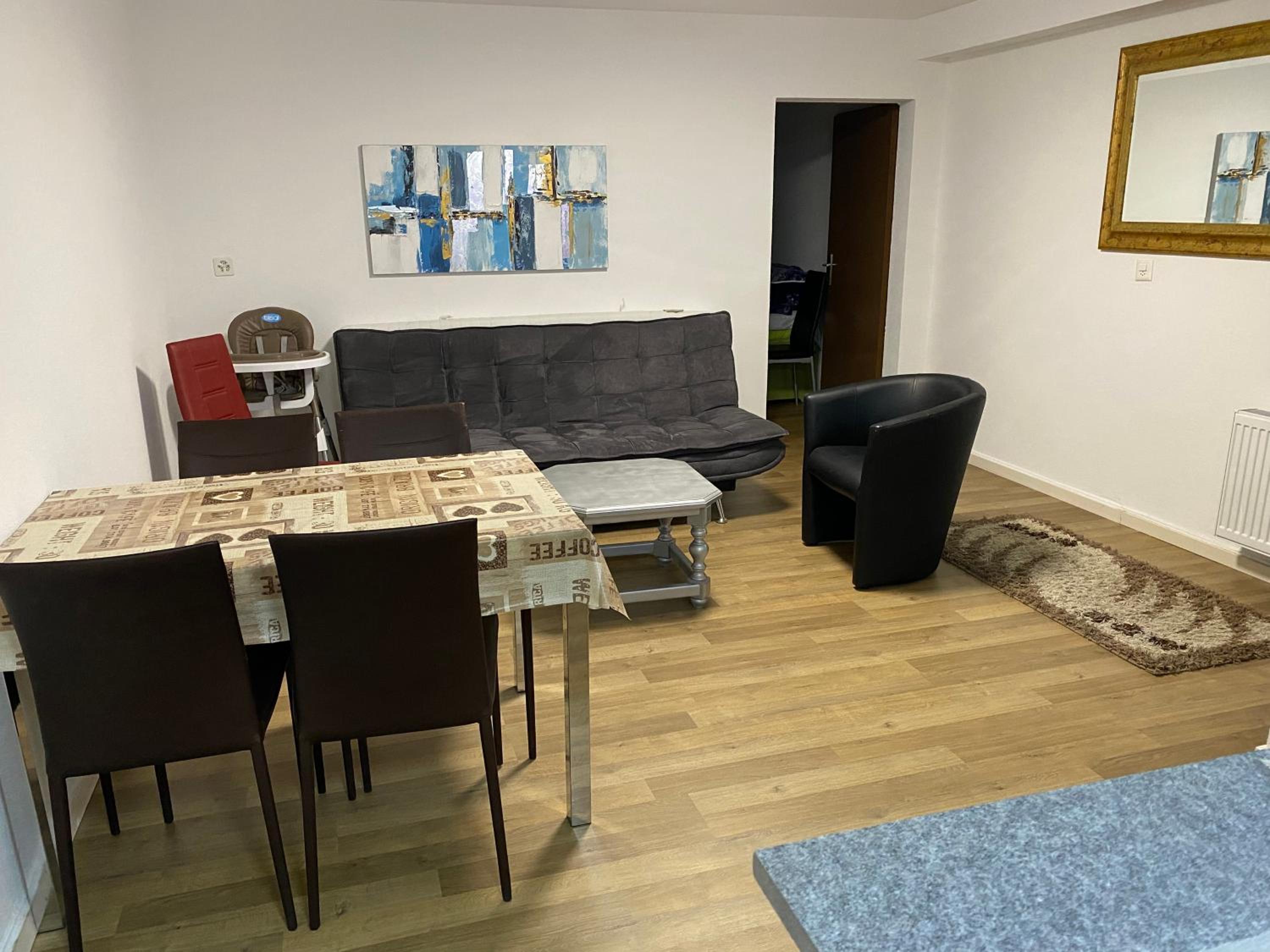 One-Bedroom Apartment - Photo 1