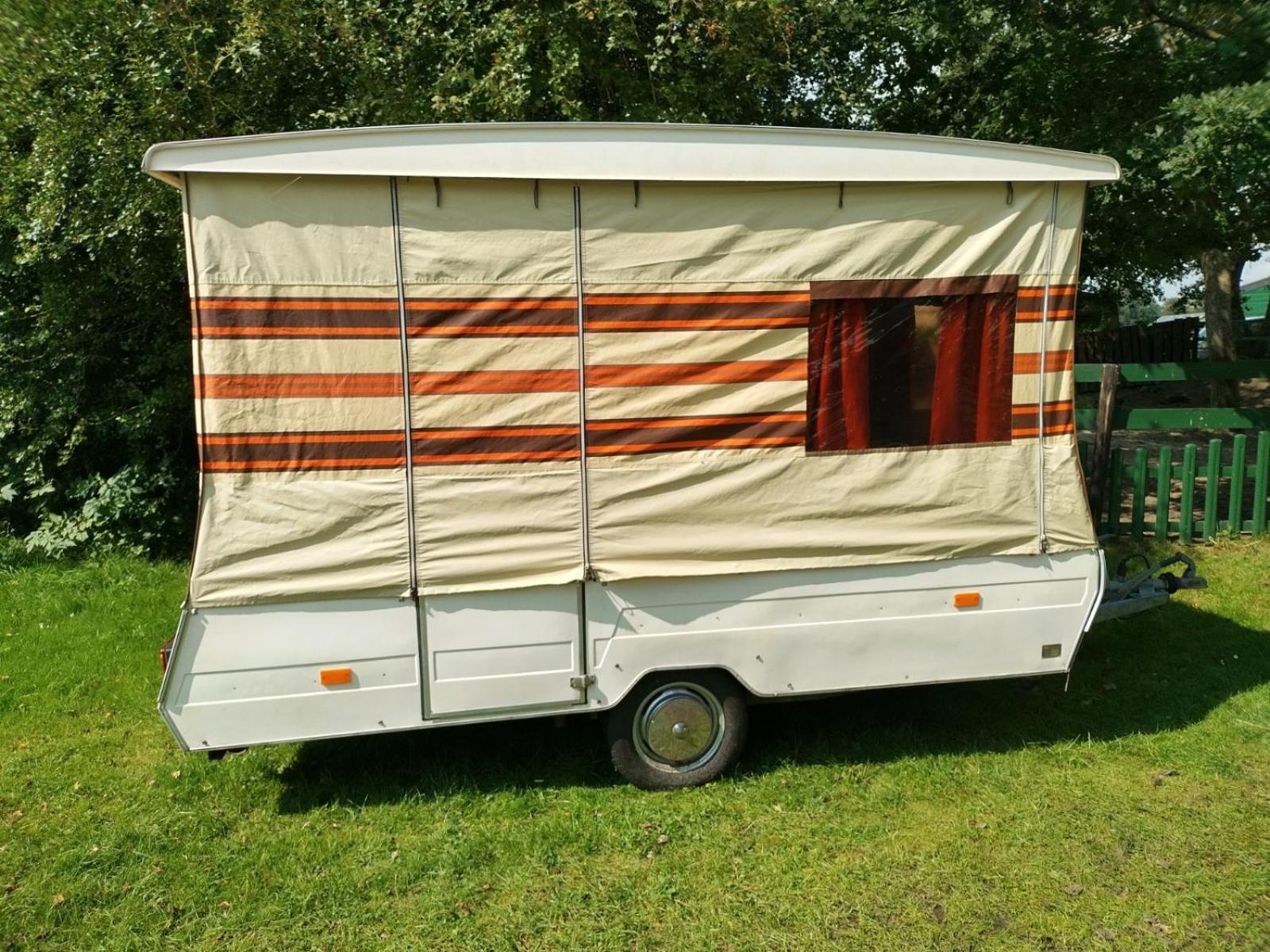 Tent - Photo 2