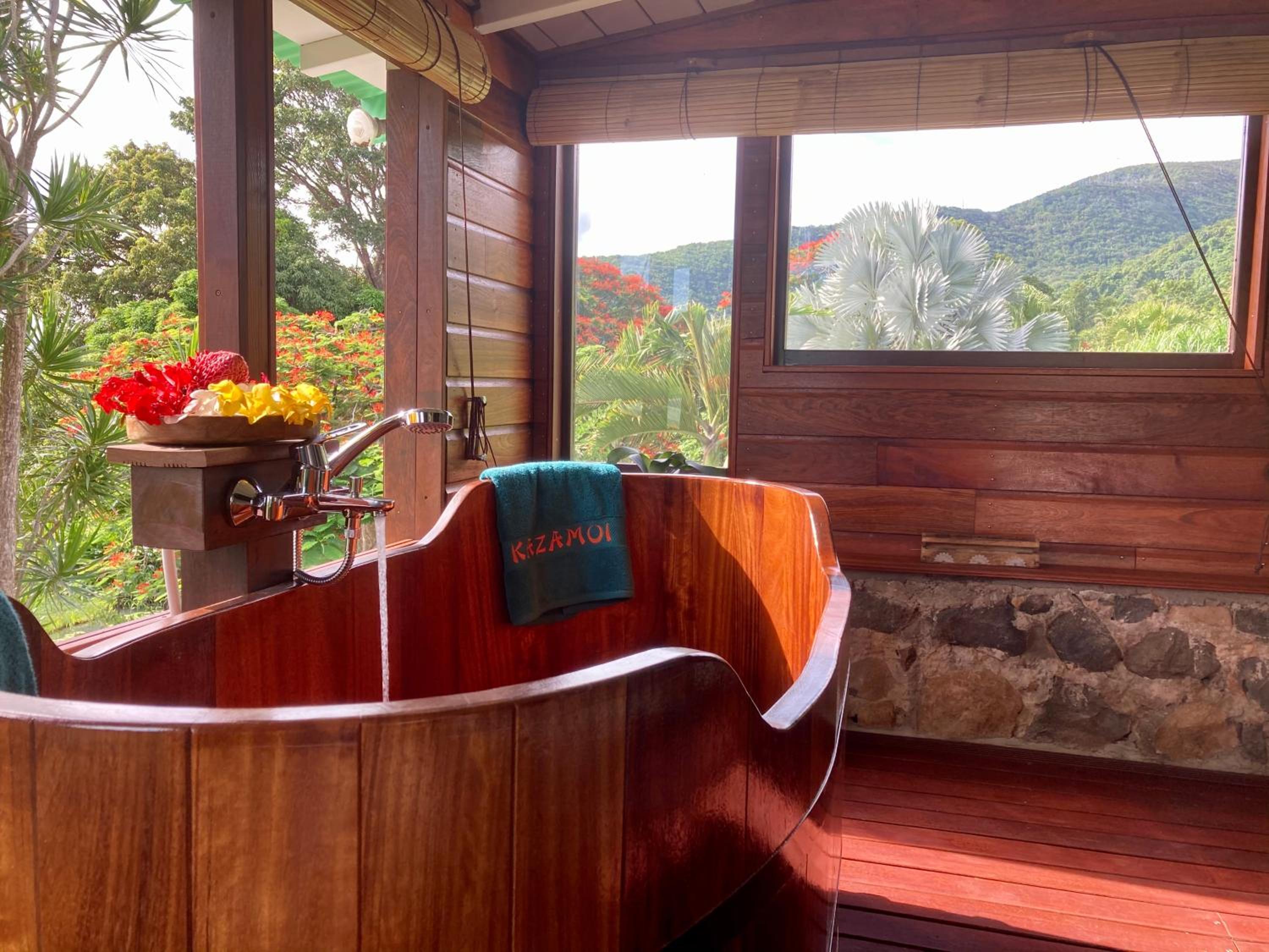 Deluxe Triple Room with Sea View photo 1
