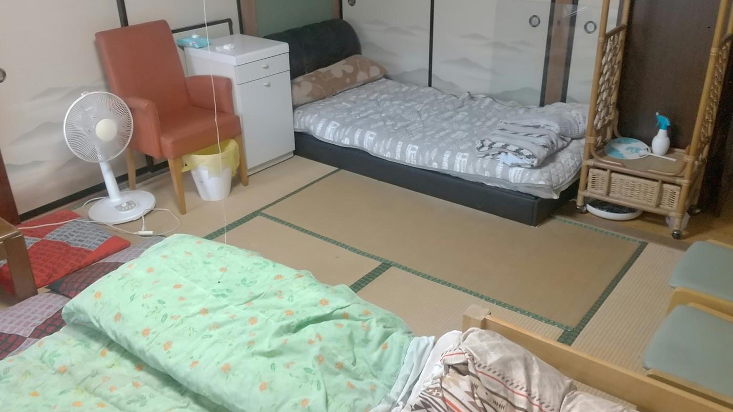 Economy Twin Room photo 3