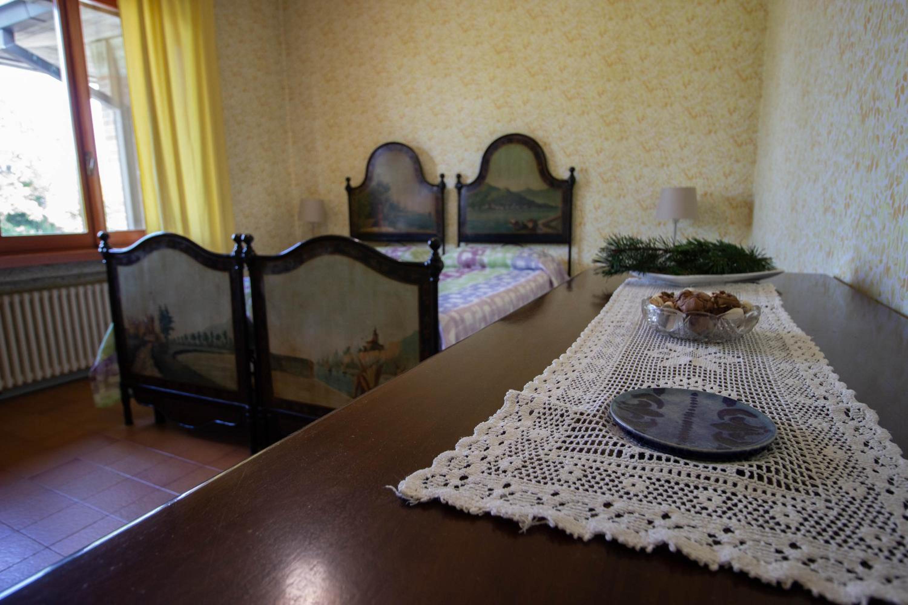 Twin Room with Bathroom - Photo 5