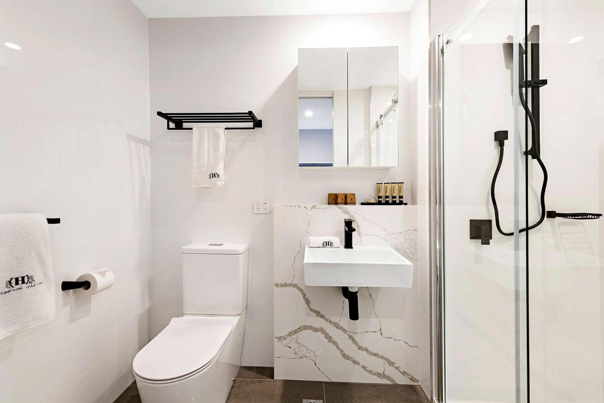 Two-Bedroom Deluxe - Photo 9