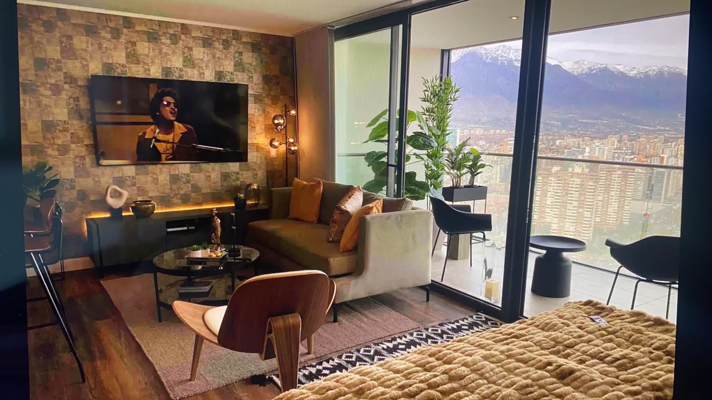 Deluxe Apartment