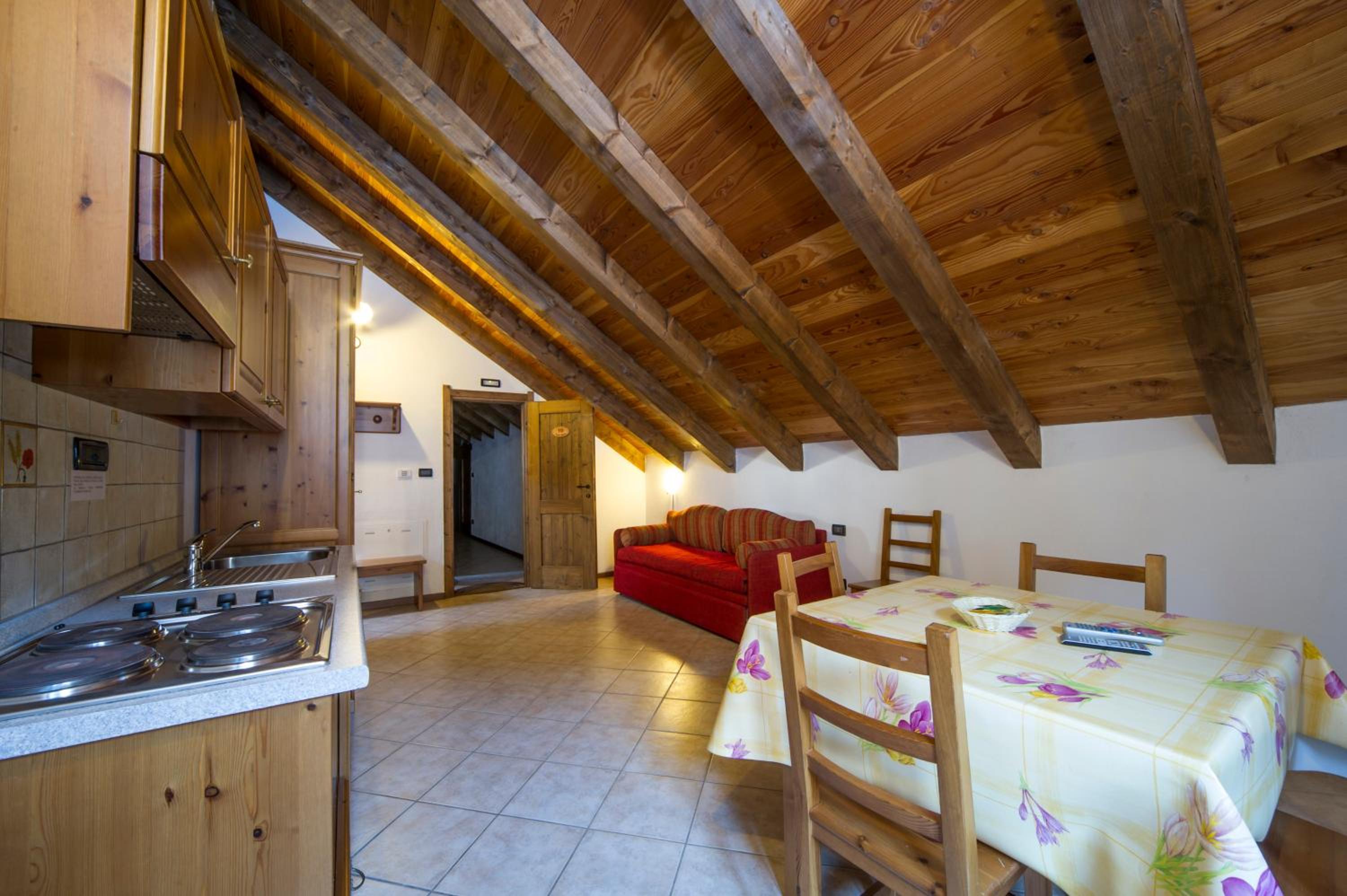 One-Bedroom Apartment (6 Adults) - Photo 5