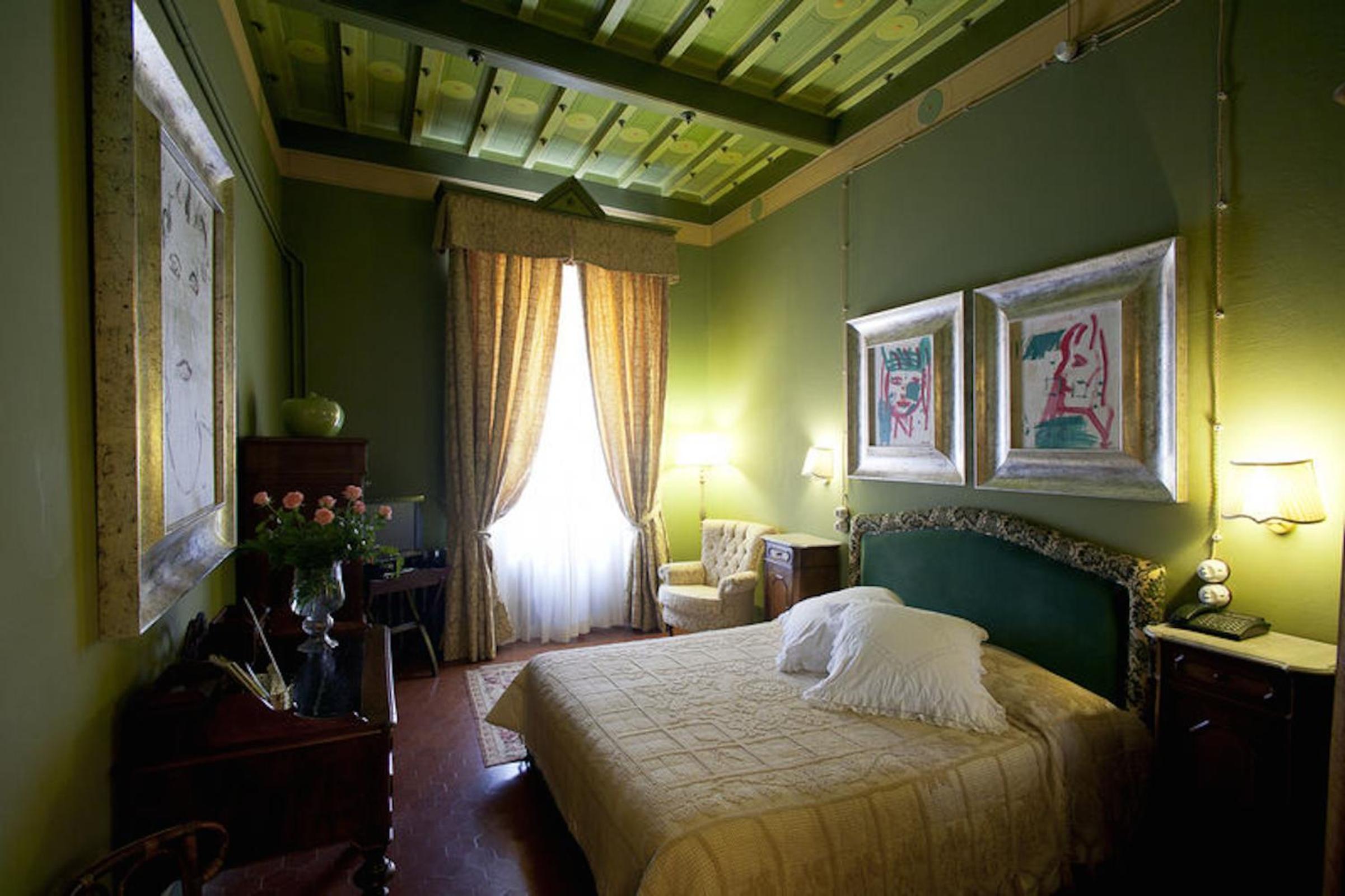Deluxe Suite photo 1