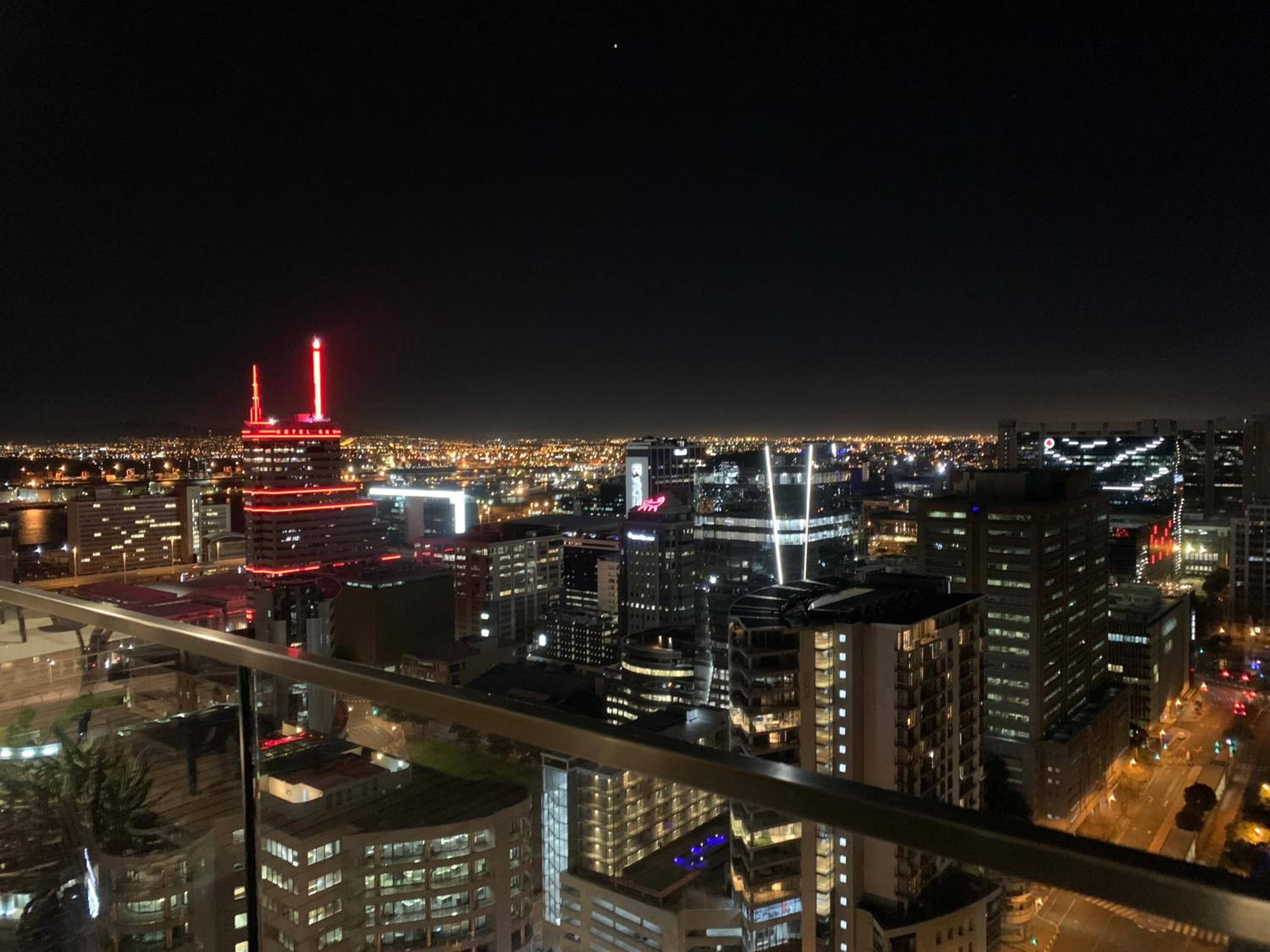 Urban Elephant 2112 photo 2