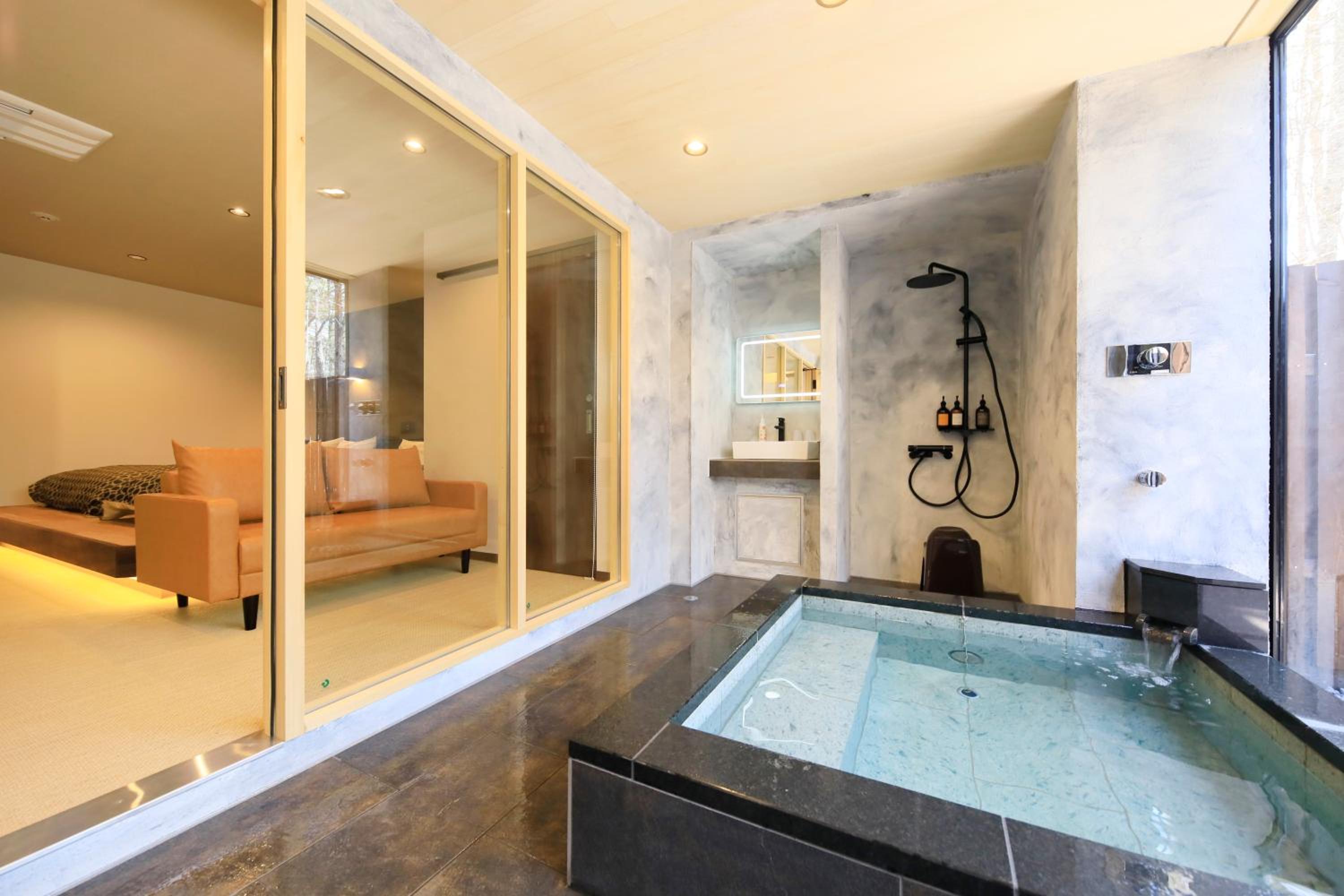 Superior Twin Room with Garden View photo 3
