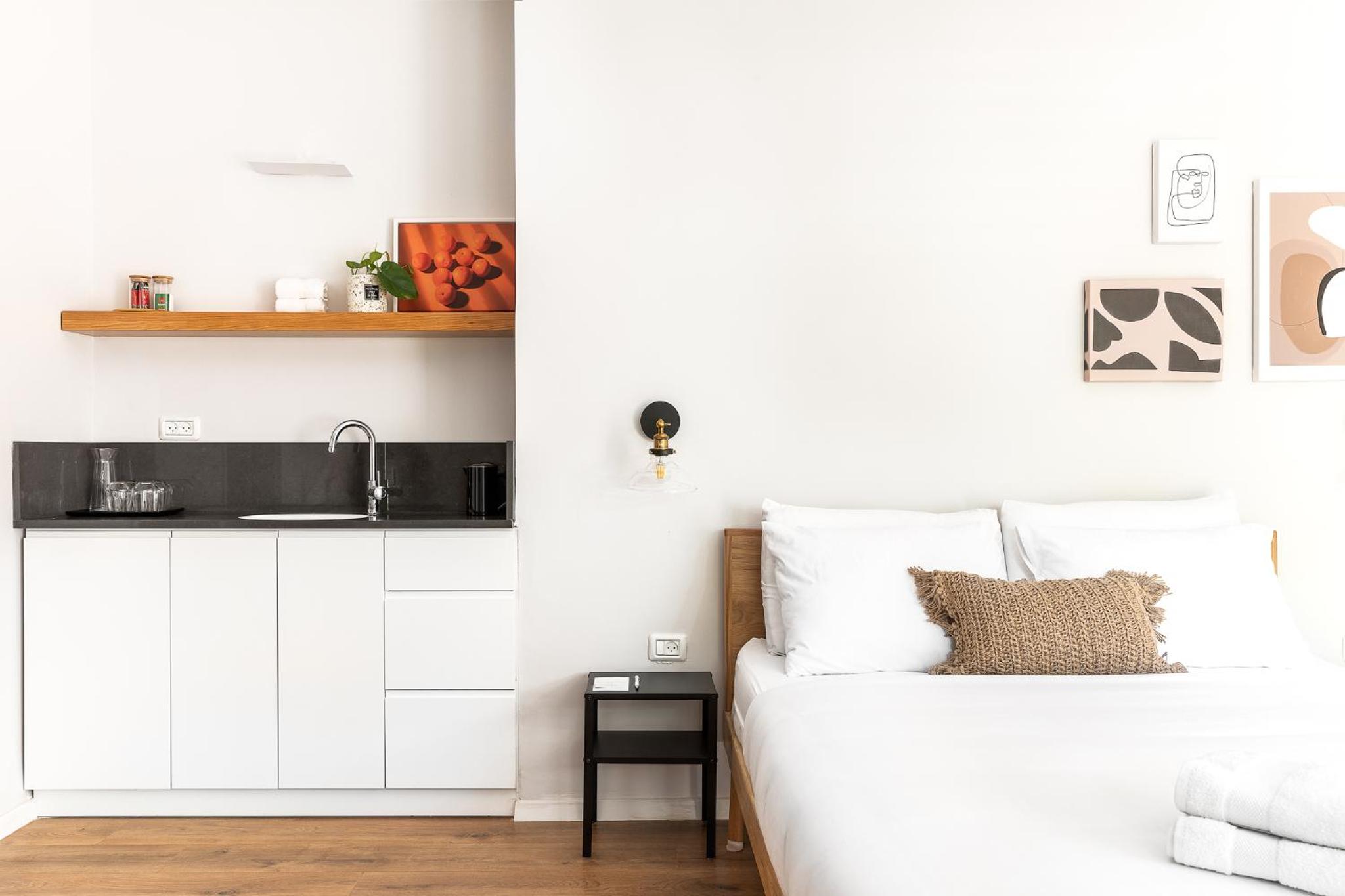 Large Double Room photo 3