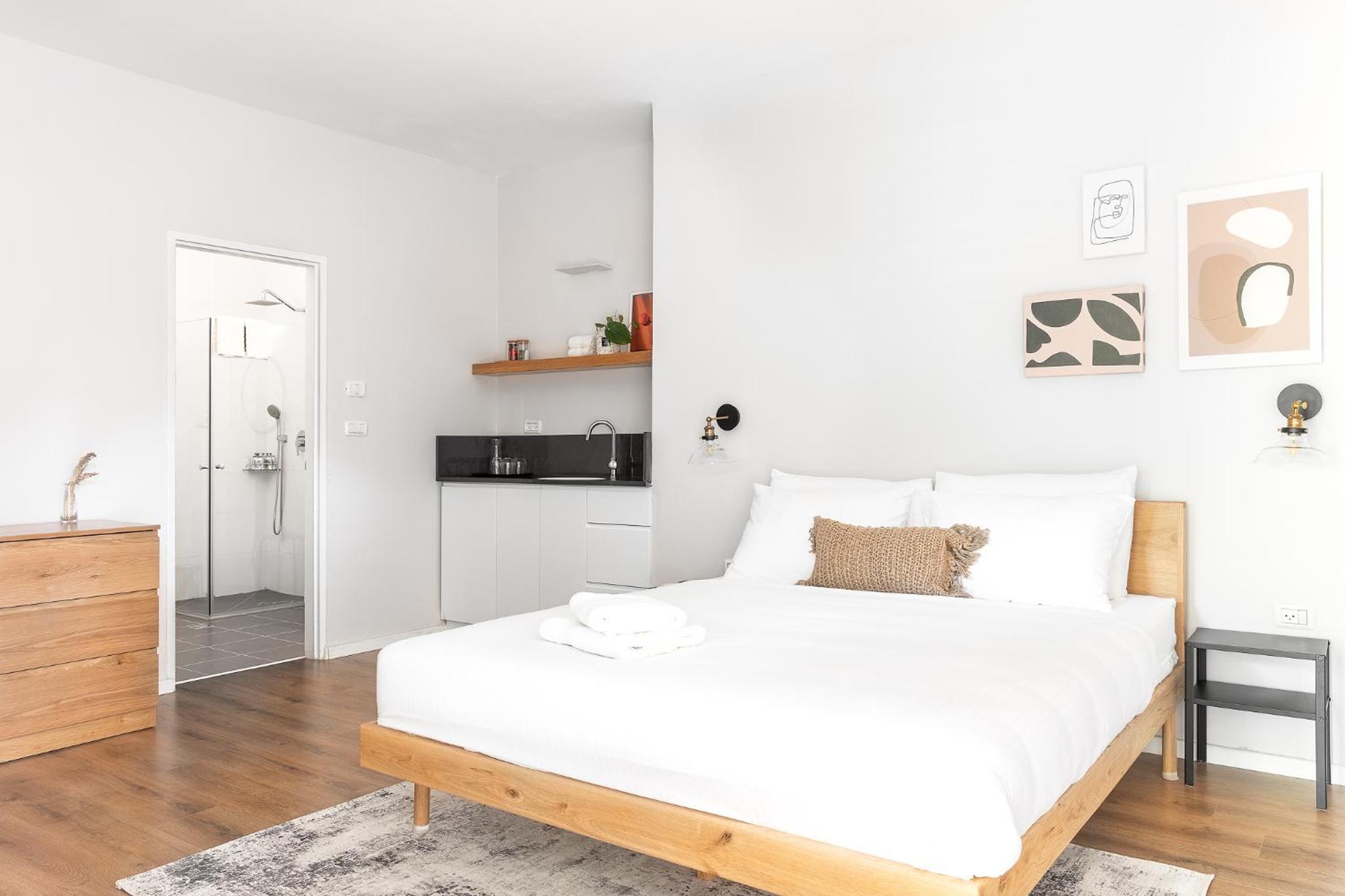 Large Double Room