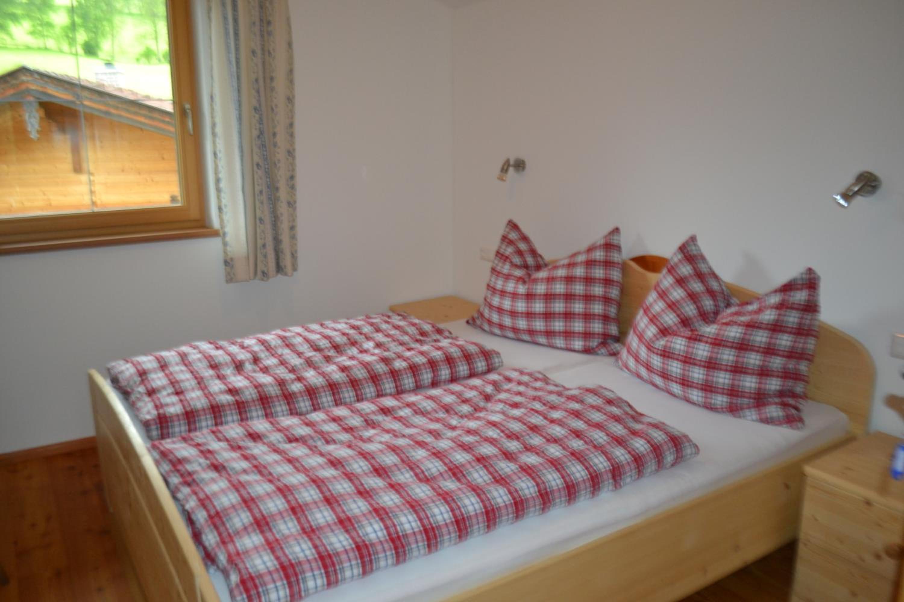 Double or Twin Room with Shared Bathroom photo 1