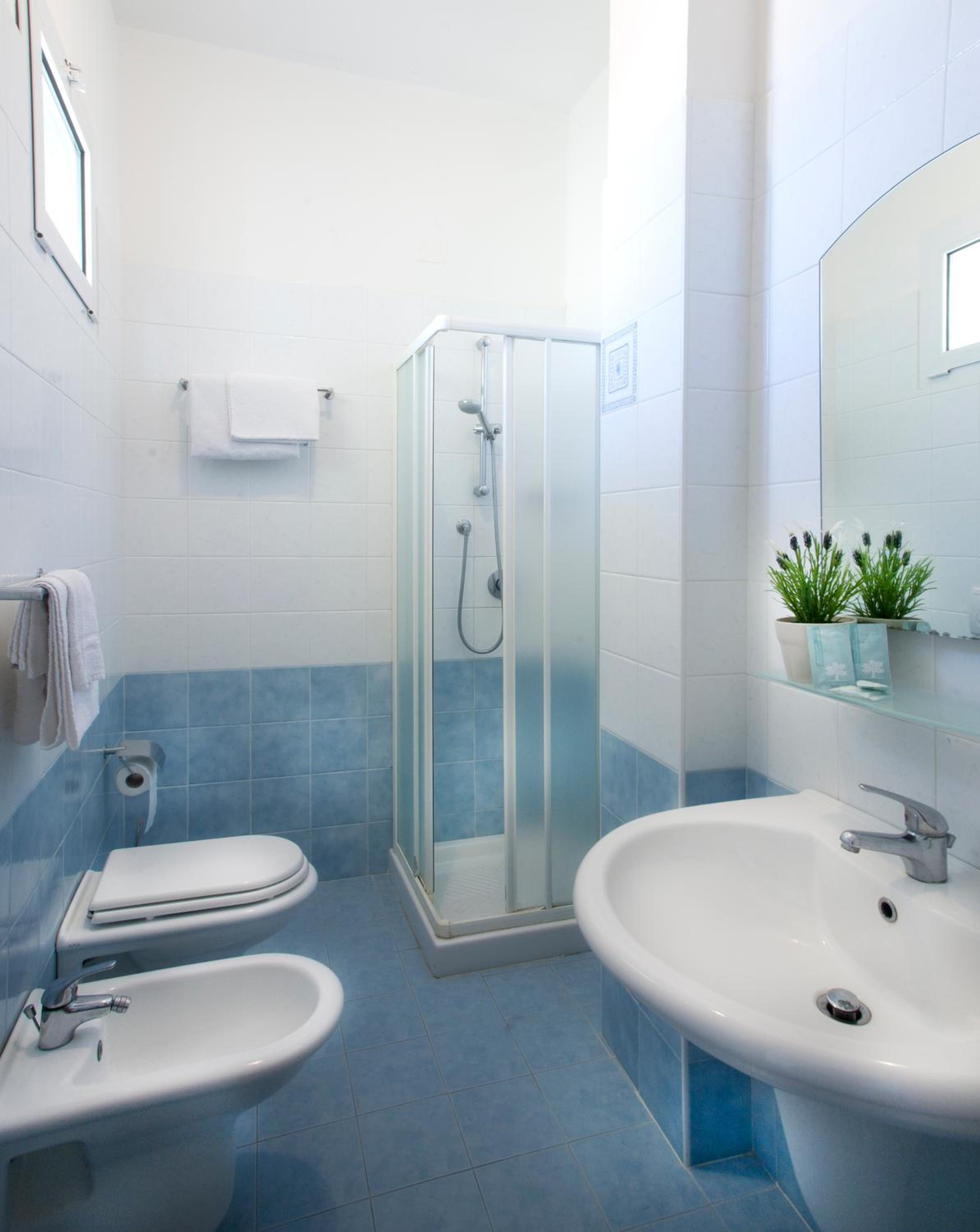 Double Room - Photo 11