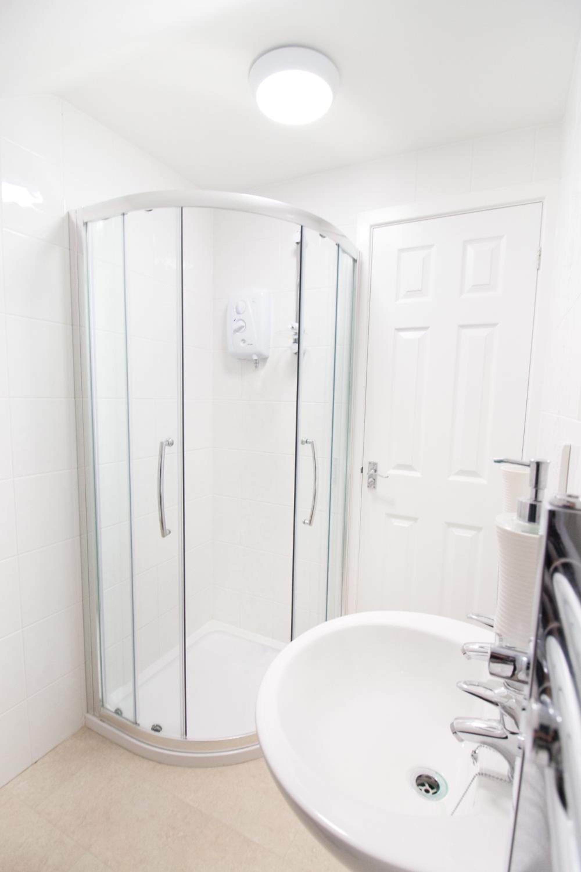 Four-Bedroom House - Photo 10