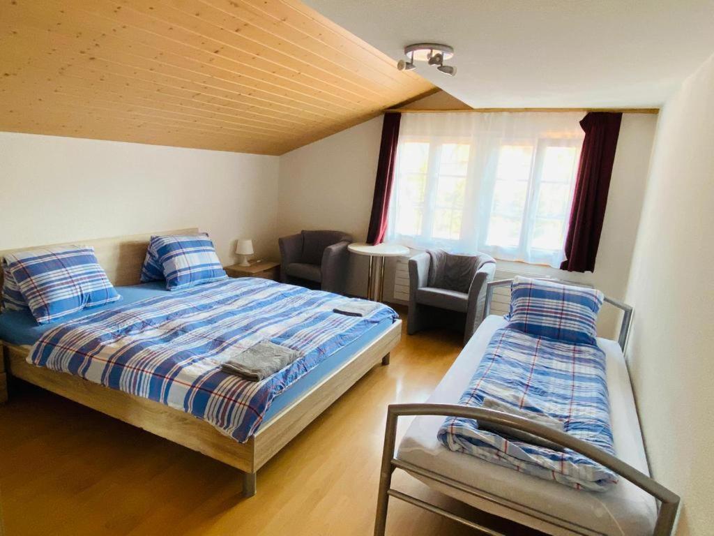 Apartment - Split Level - Photo 4