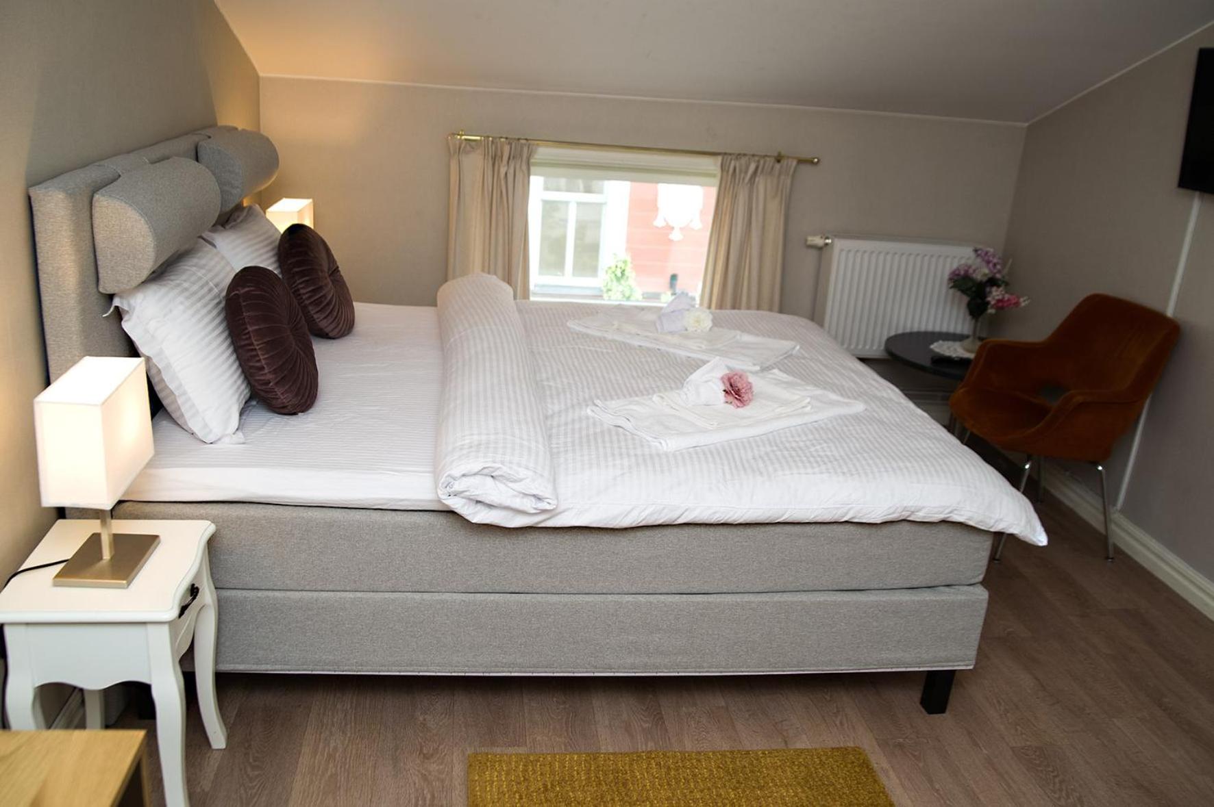 Deluxe Double Room - Photo 4