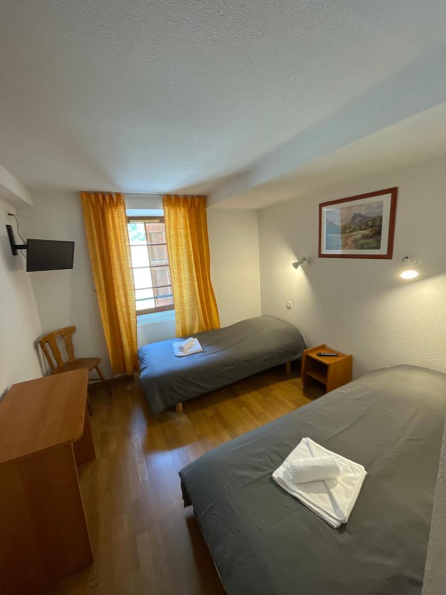 Twin Room - Photo 4
