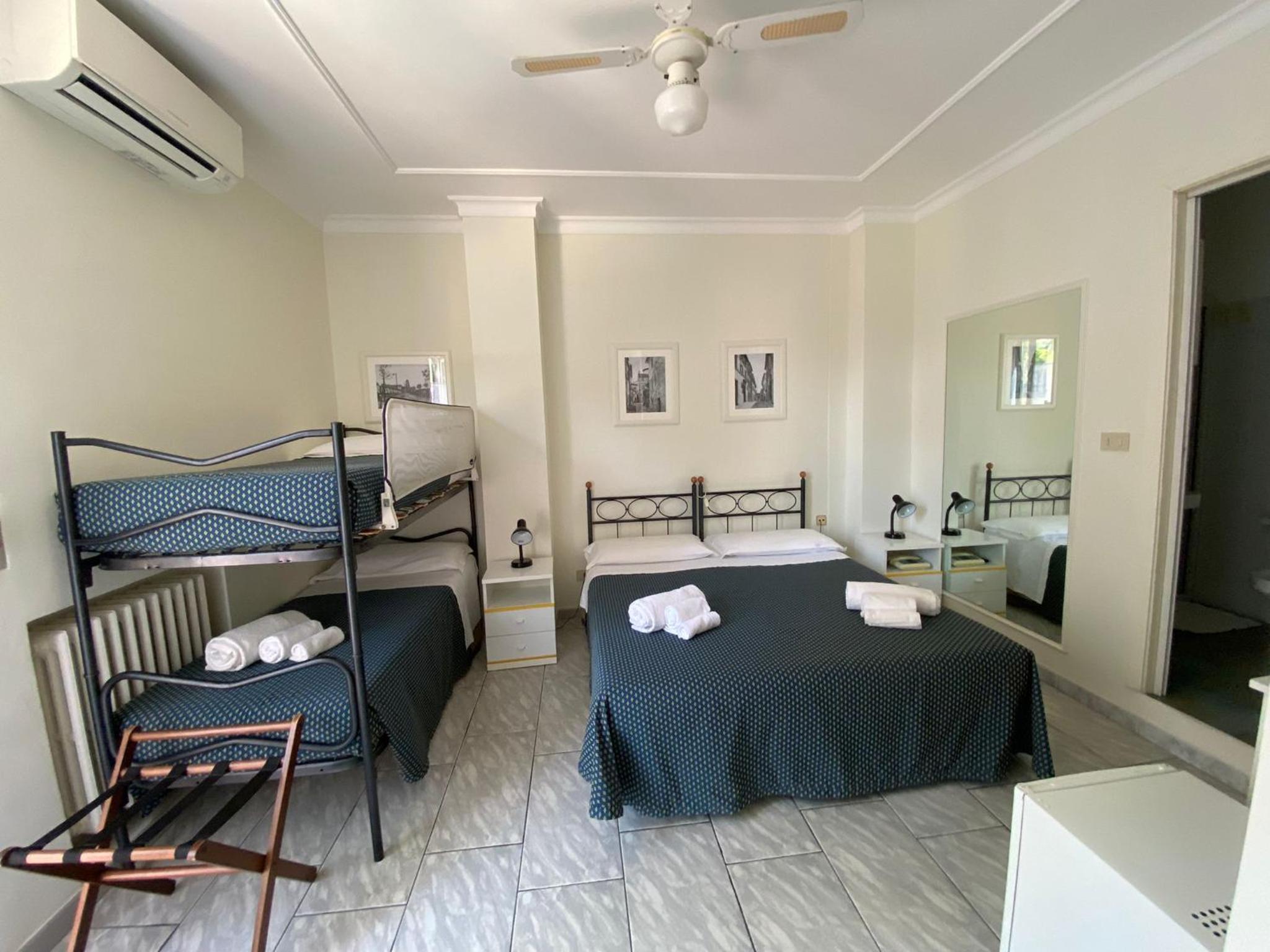 Standard Quadruple Room photo 1