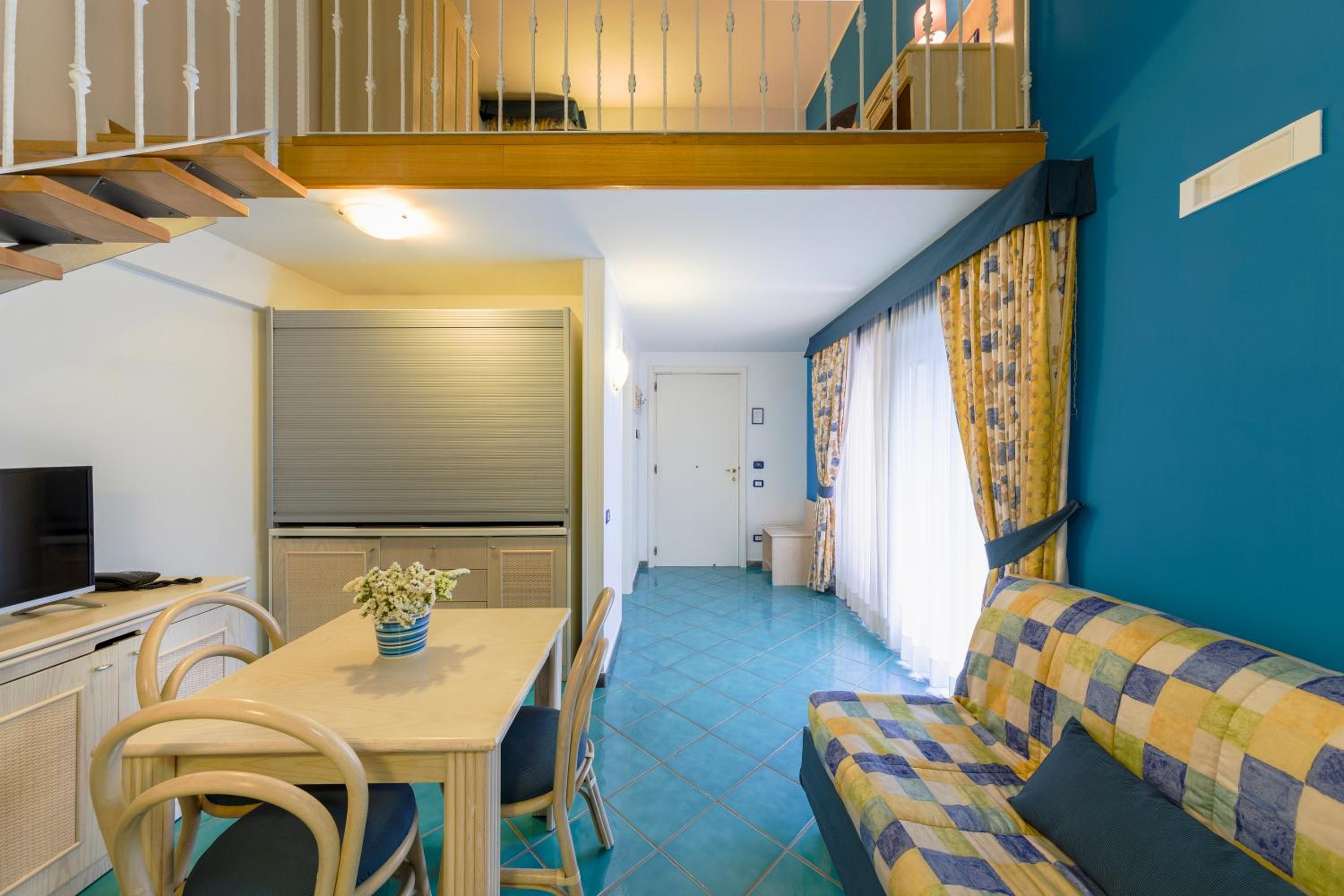 Family Room - Photo 1