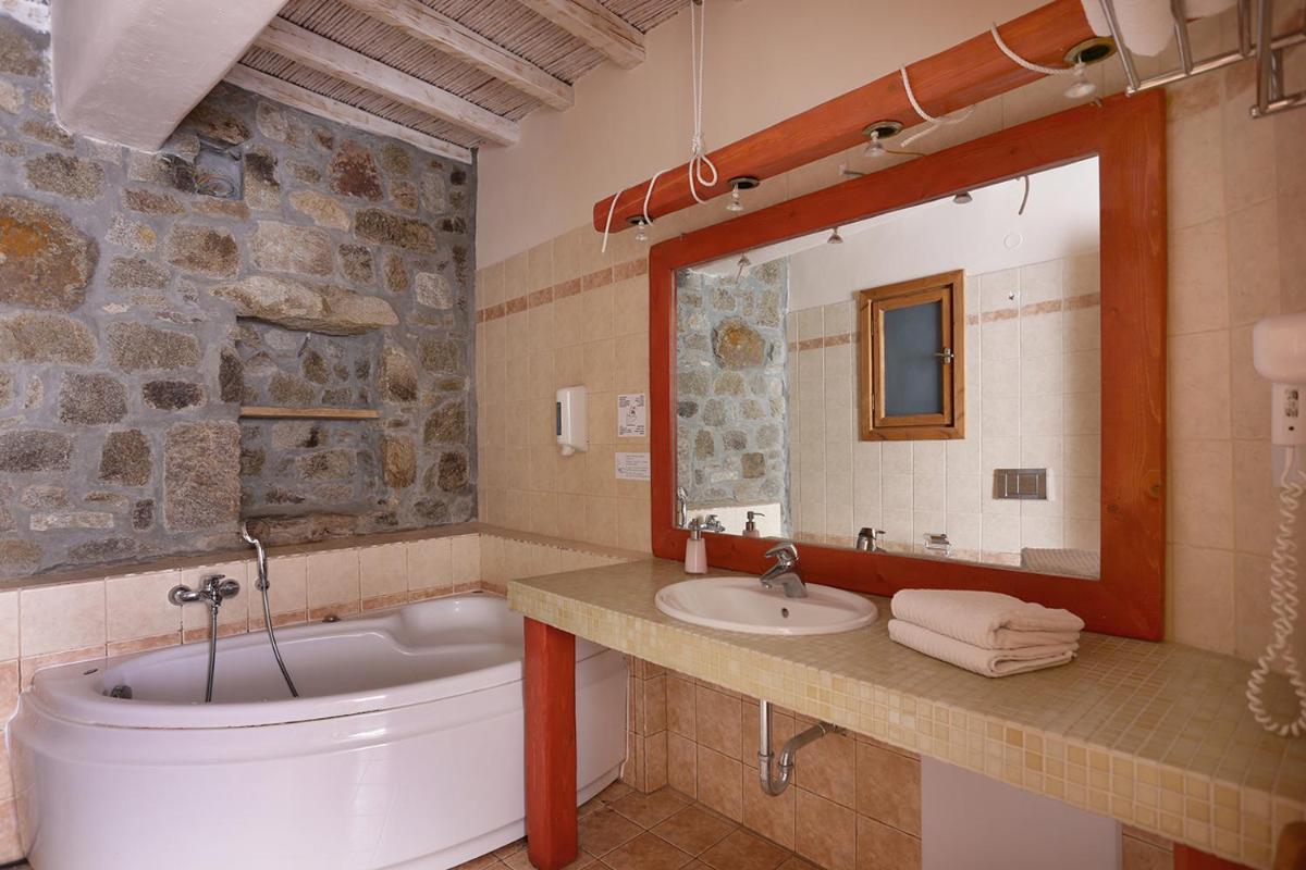 Superior Bungalow photo 2