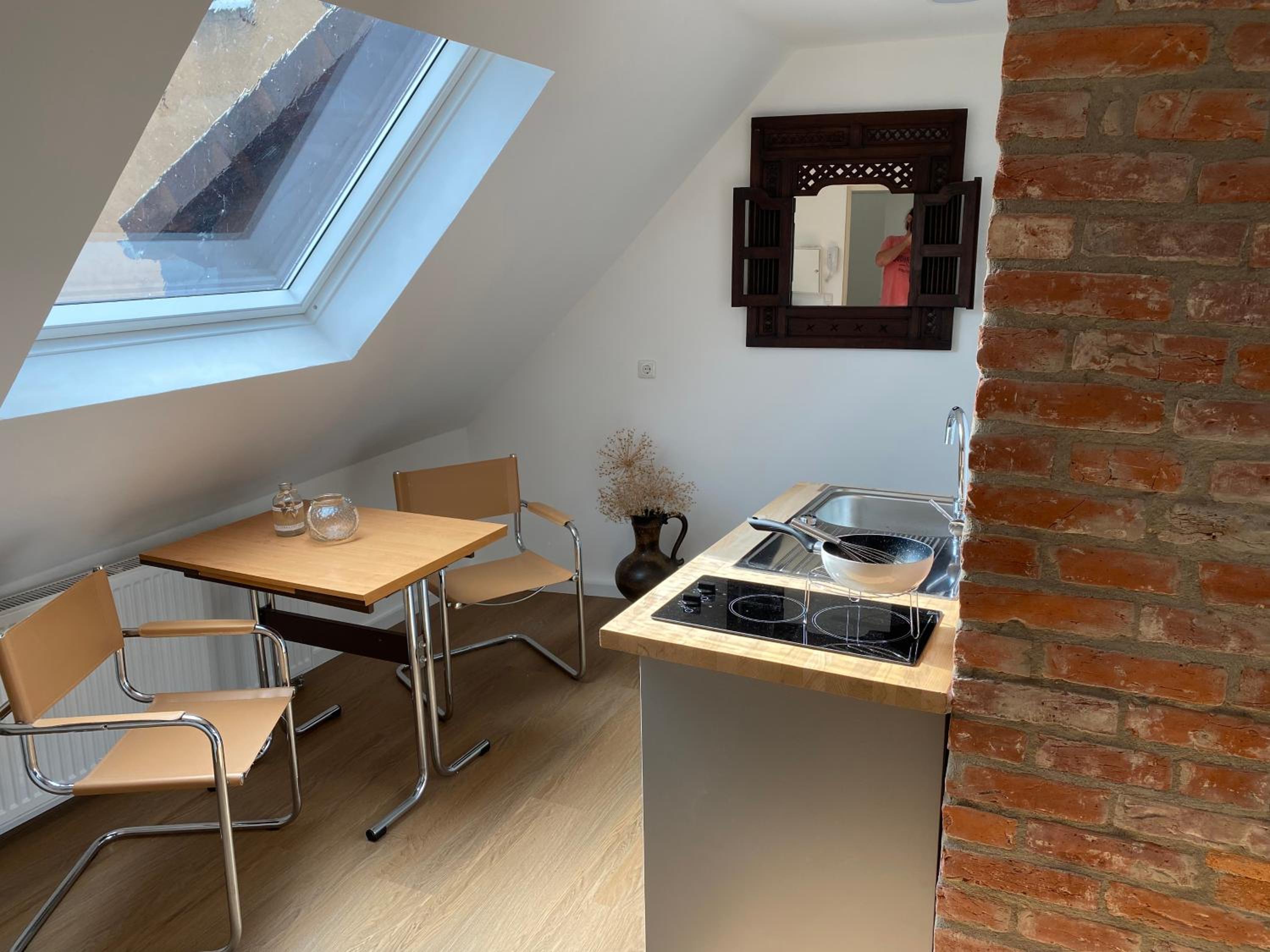 Studio Apartment - Photo 12
