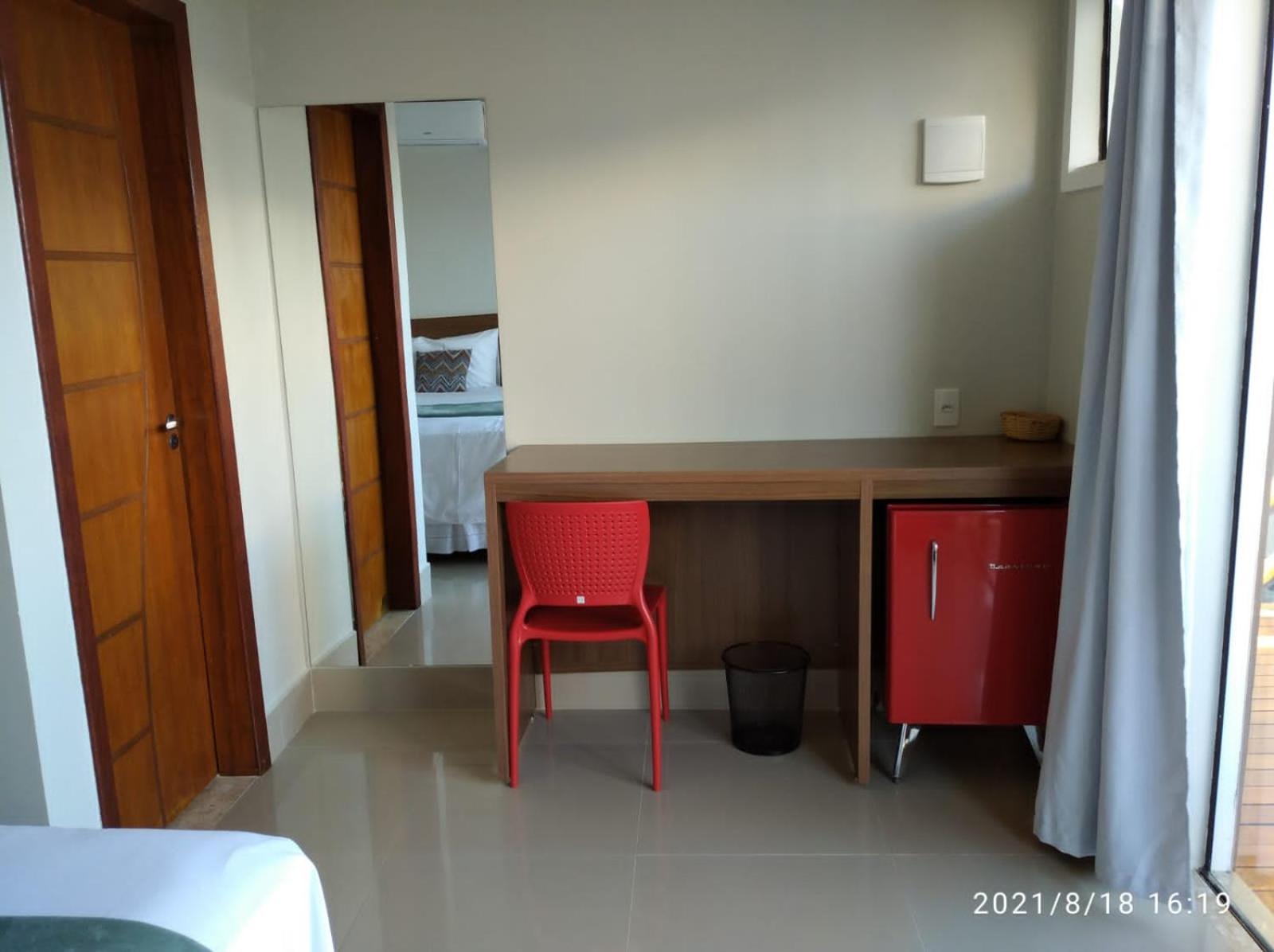 Suite with Balcony - Photo 6