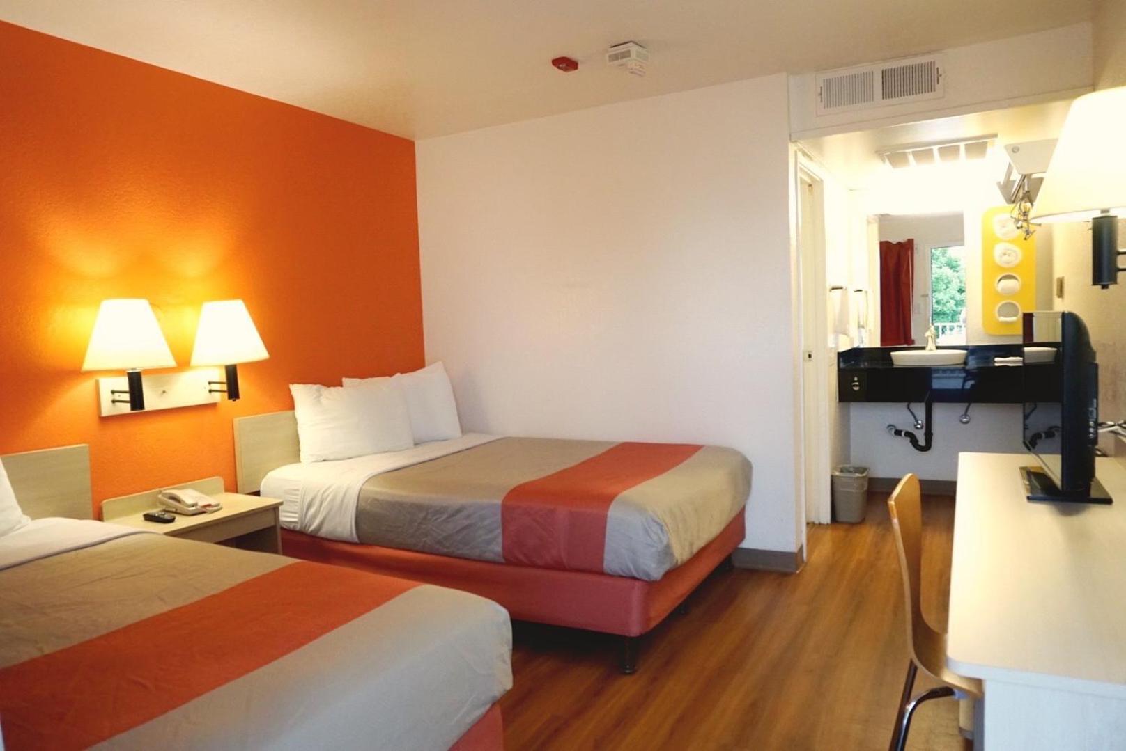 Deluxe Quadruple Room - Non-Smoking photo 2