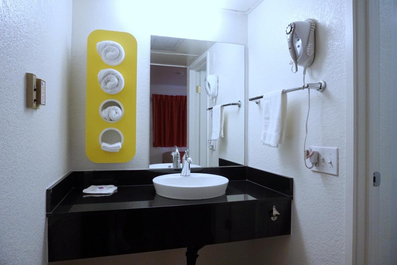 Double Room - Smoking photo 2